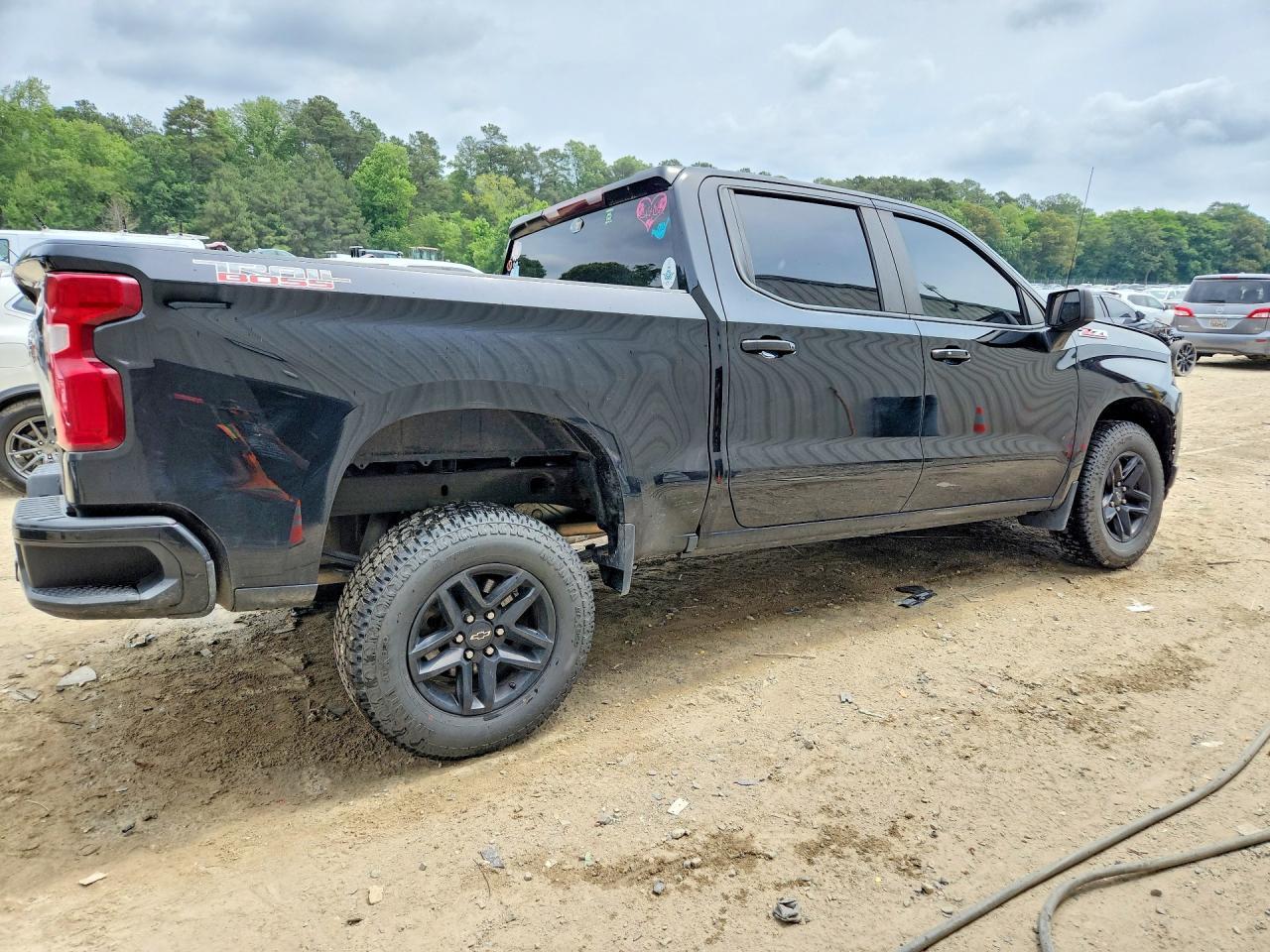 2021 Chevrolet Silverado K1500 Lt Trail Boss - Image 3