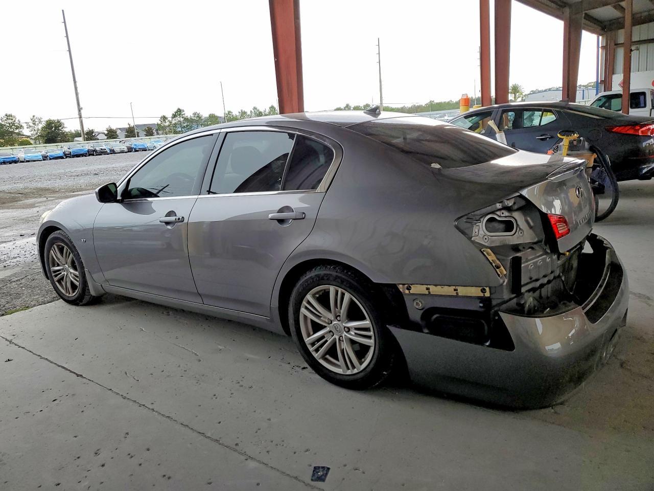 2015 Infiniti Q40 Base - Фото 2