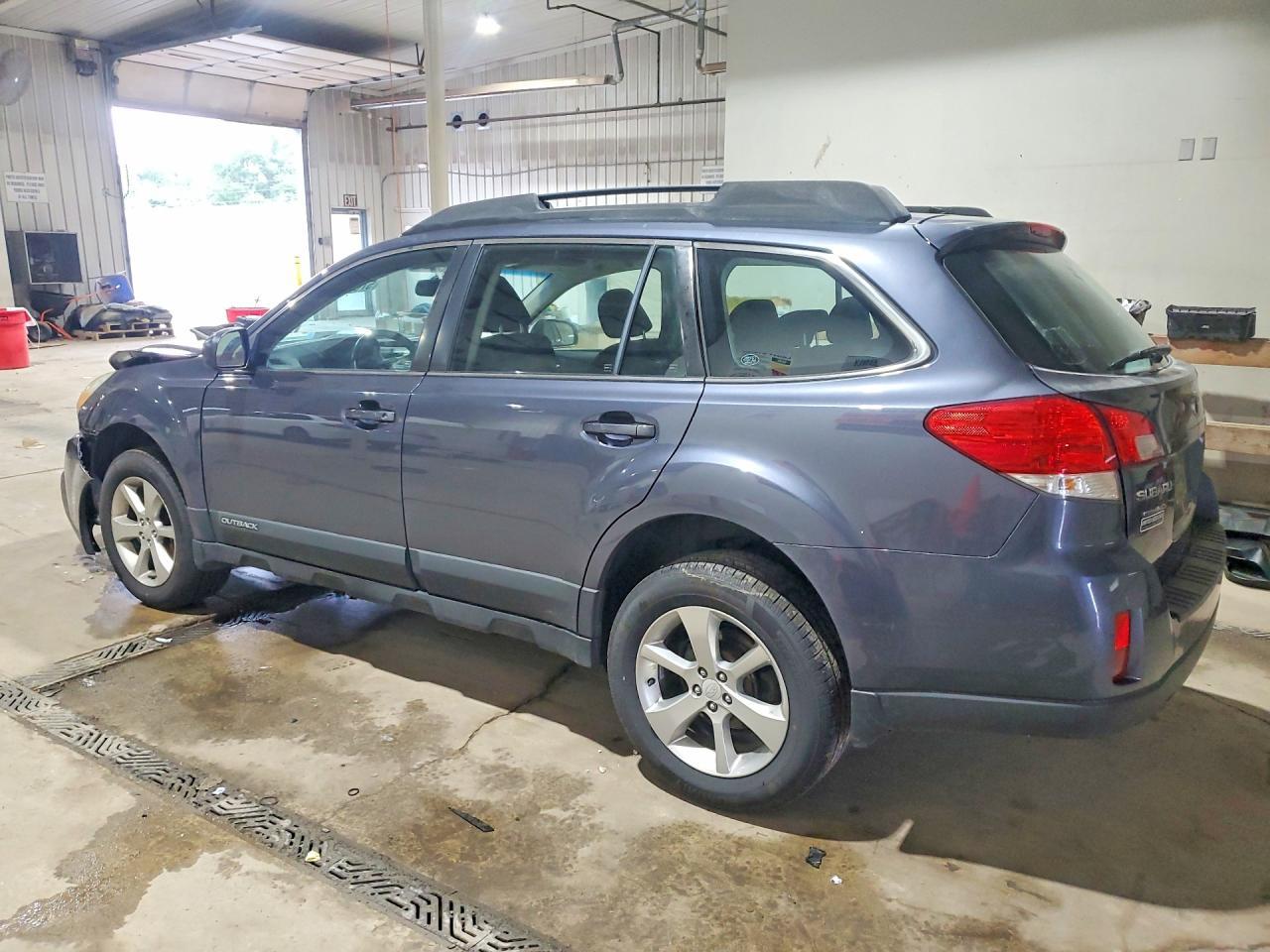 2014 Subaru Outback 2.5I - Фото 2