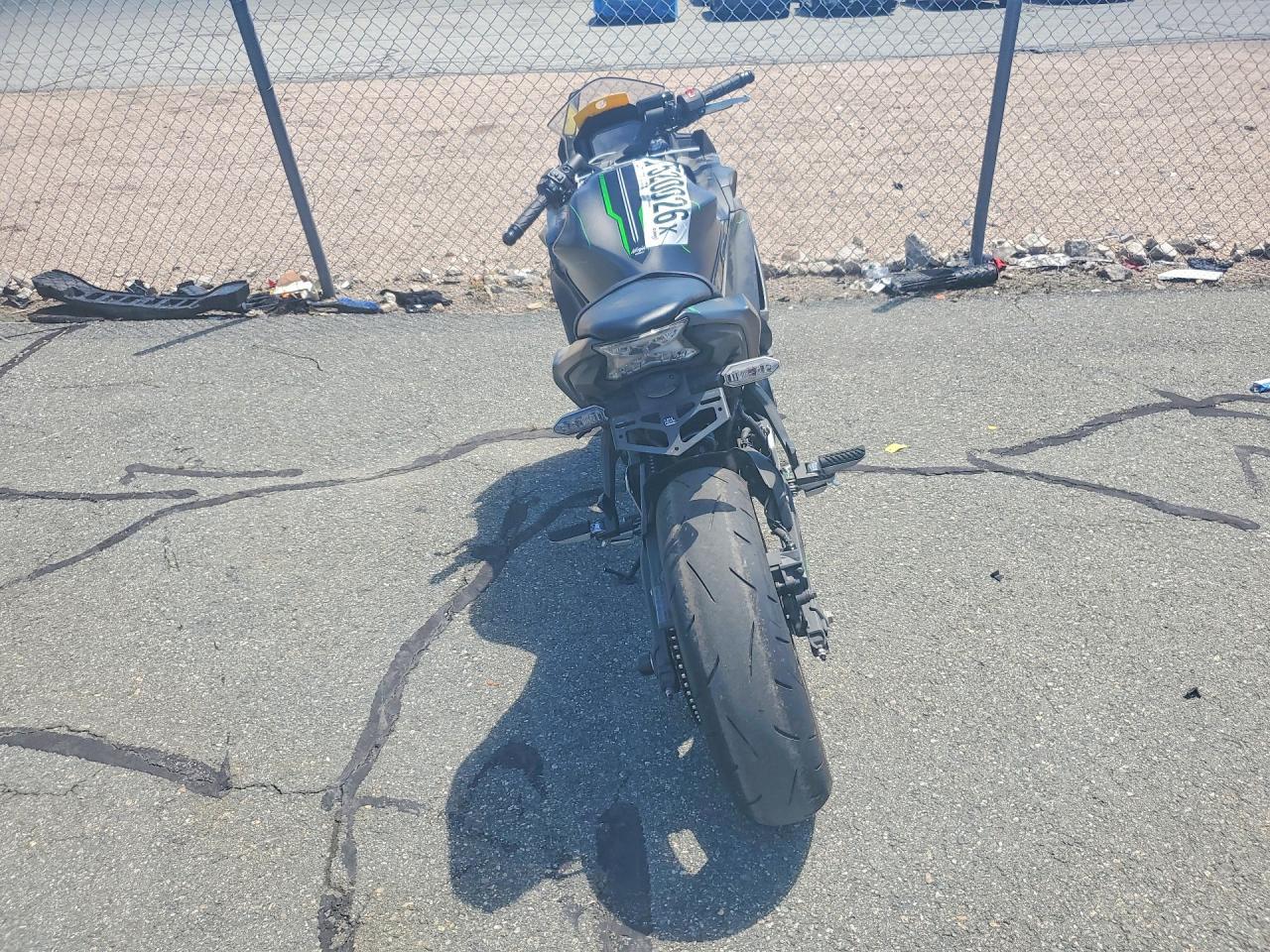 2024 Kawasaki Ex650 R - Image 4