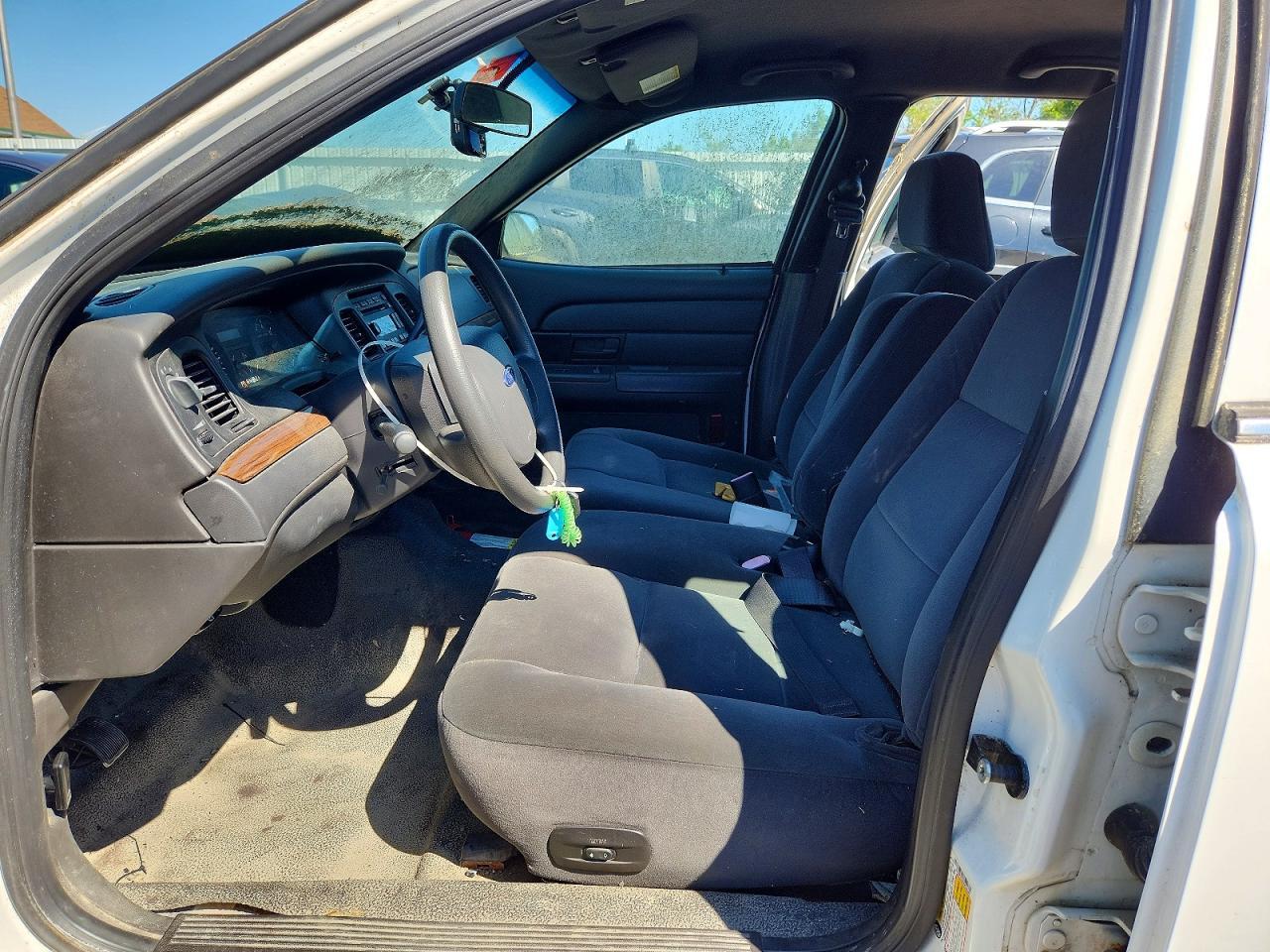 2010 Ford Crown Victoria S - Фото 7