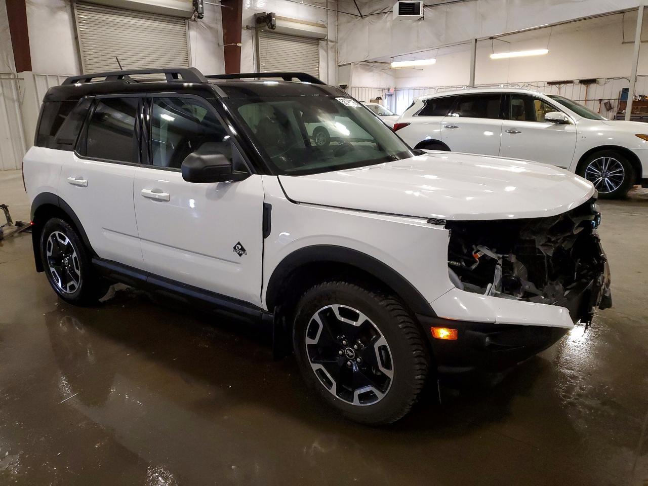 2022 Ford Bronco Sport Outer Banks - Image 4