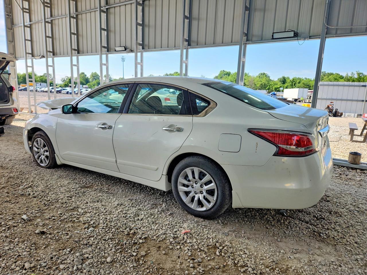 2014 Nissan Altima - Фото 2
