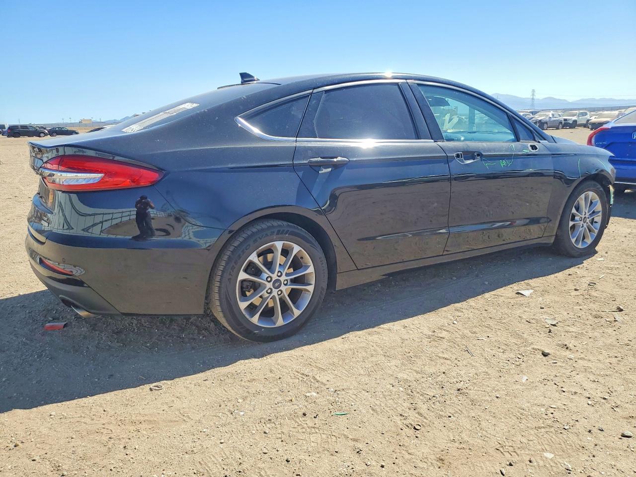 2020 Ford Fusion Se - Фото 3
