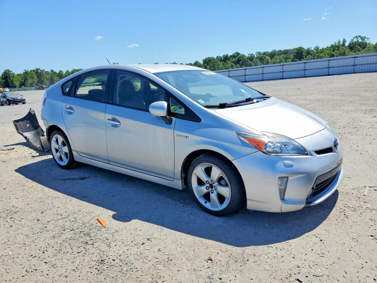 2015 Toyota Prius Five - Image 4