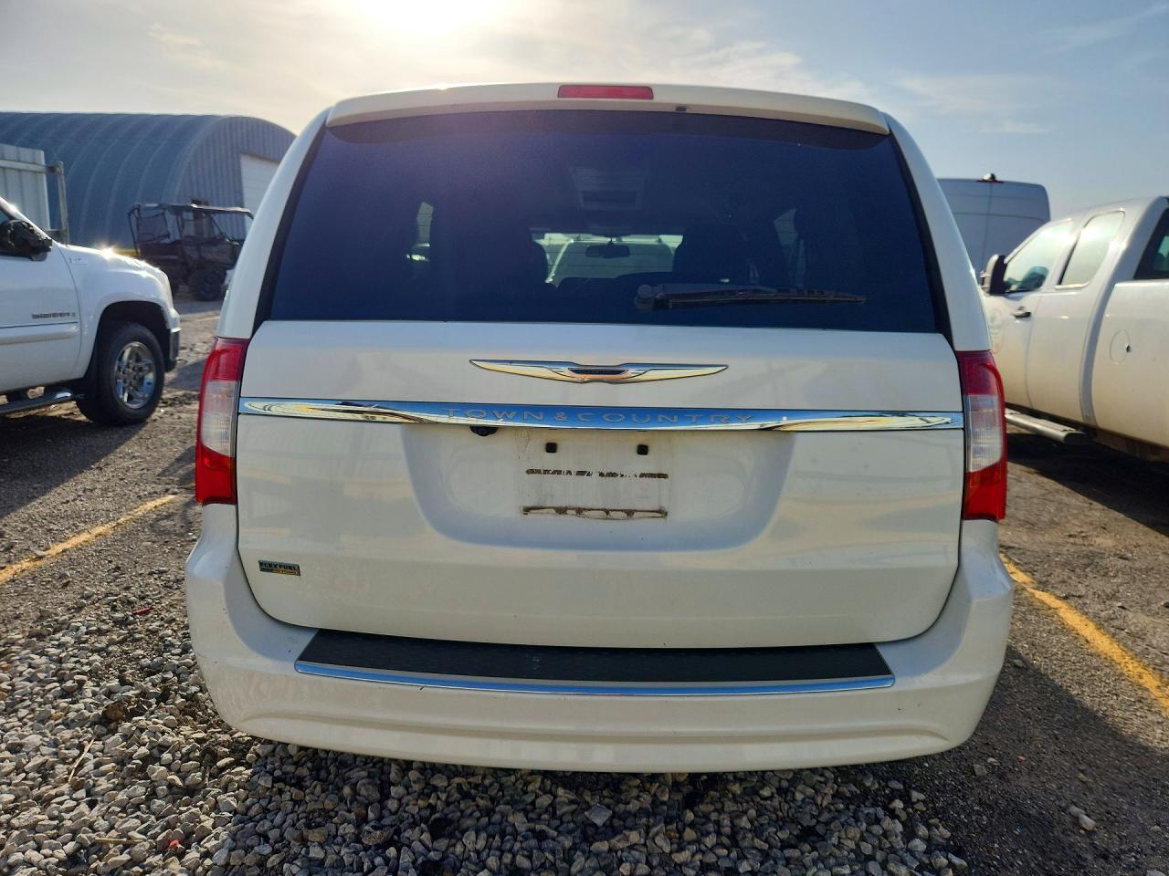 2016 Chrysler Town & Country Touring - Image 6