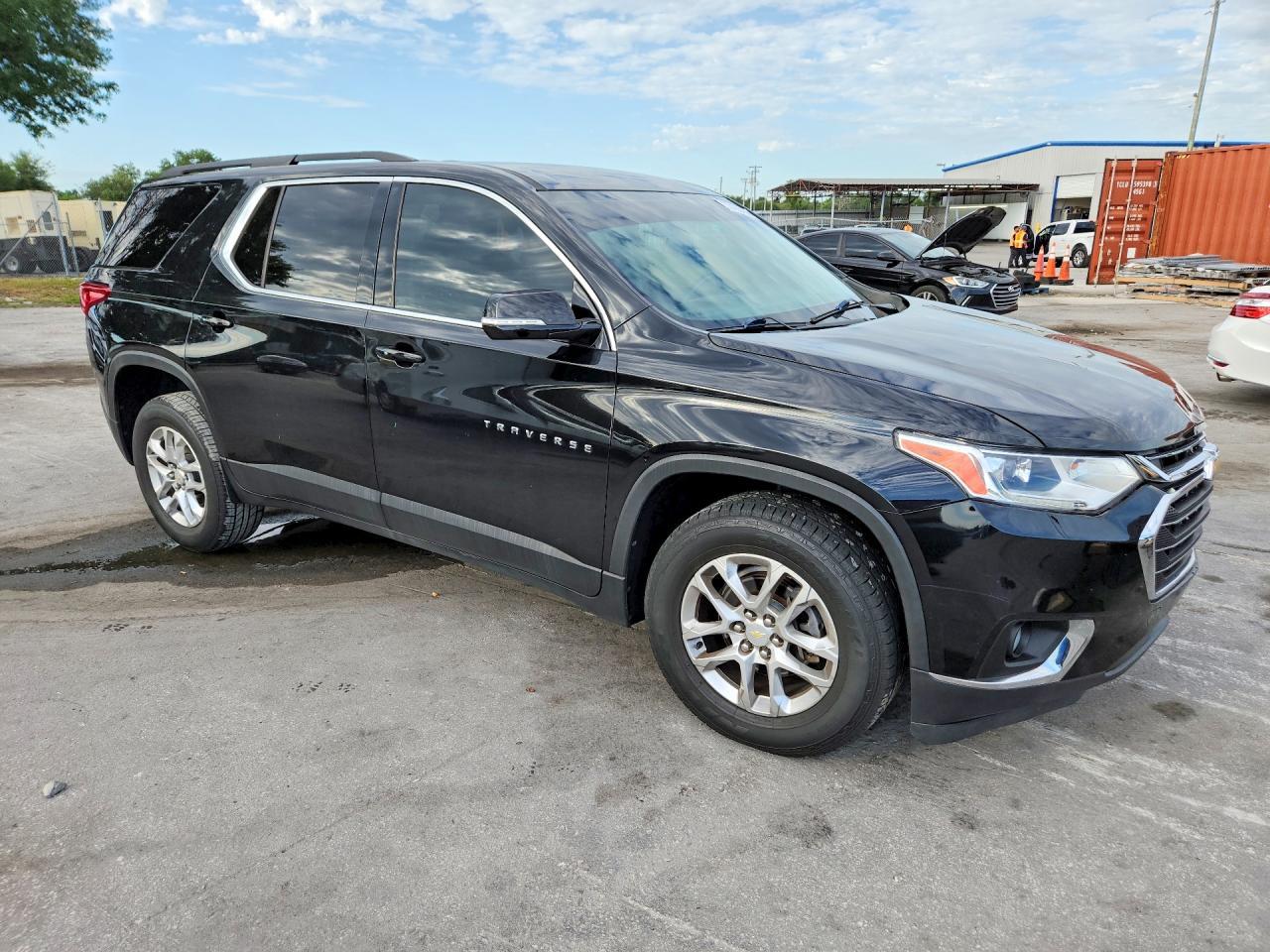 2019 Chevrolet Traverse Lt - Image 4