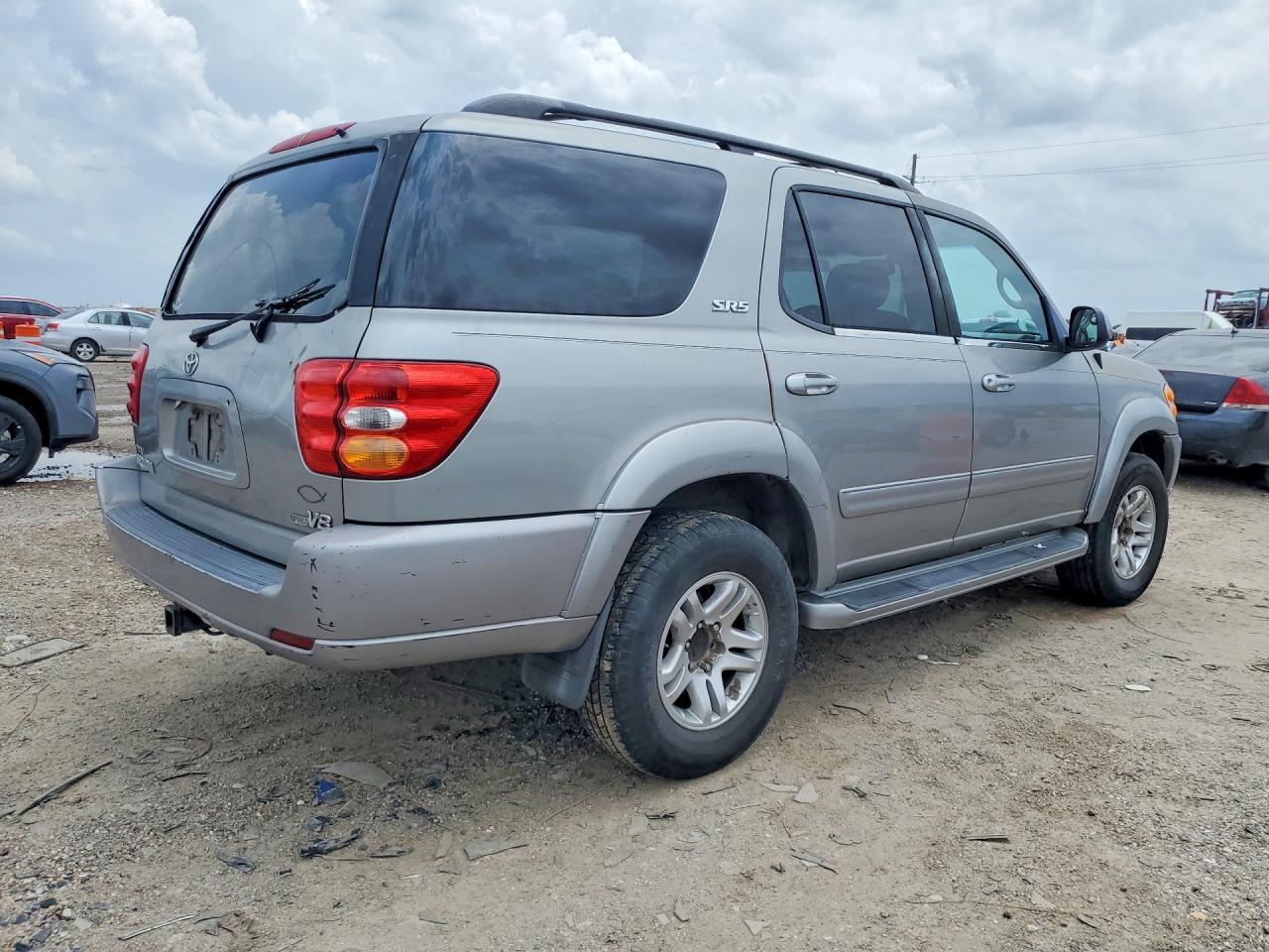 2002 Toyota Sequoia Sr5 - Фото 3