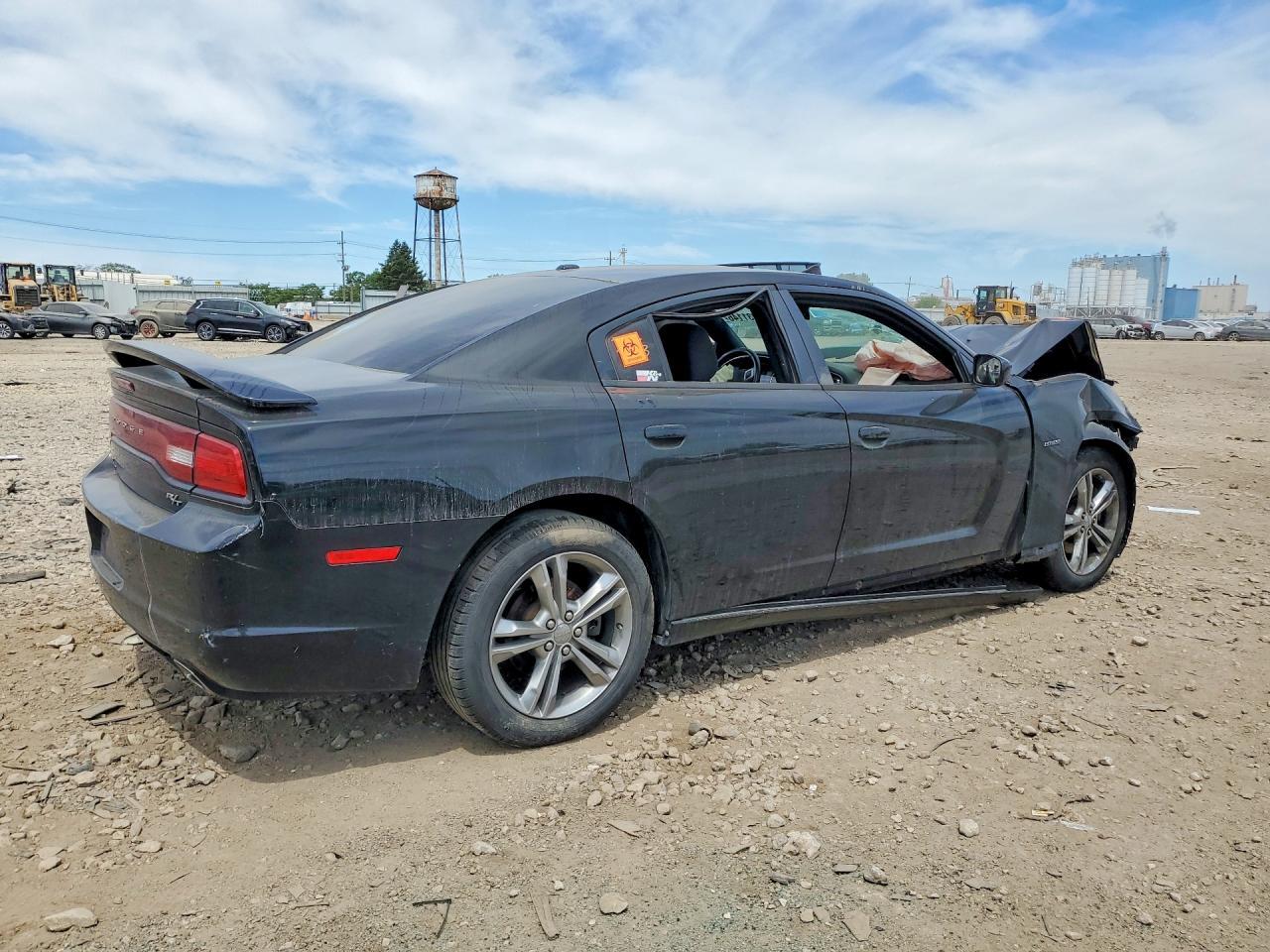2013 Dodge Charger R - Image 3