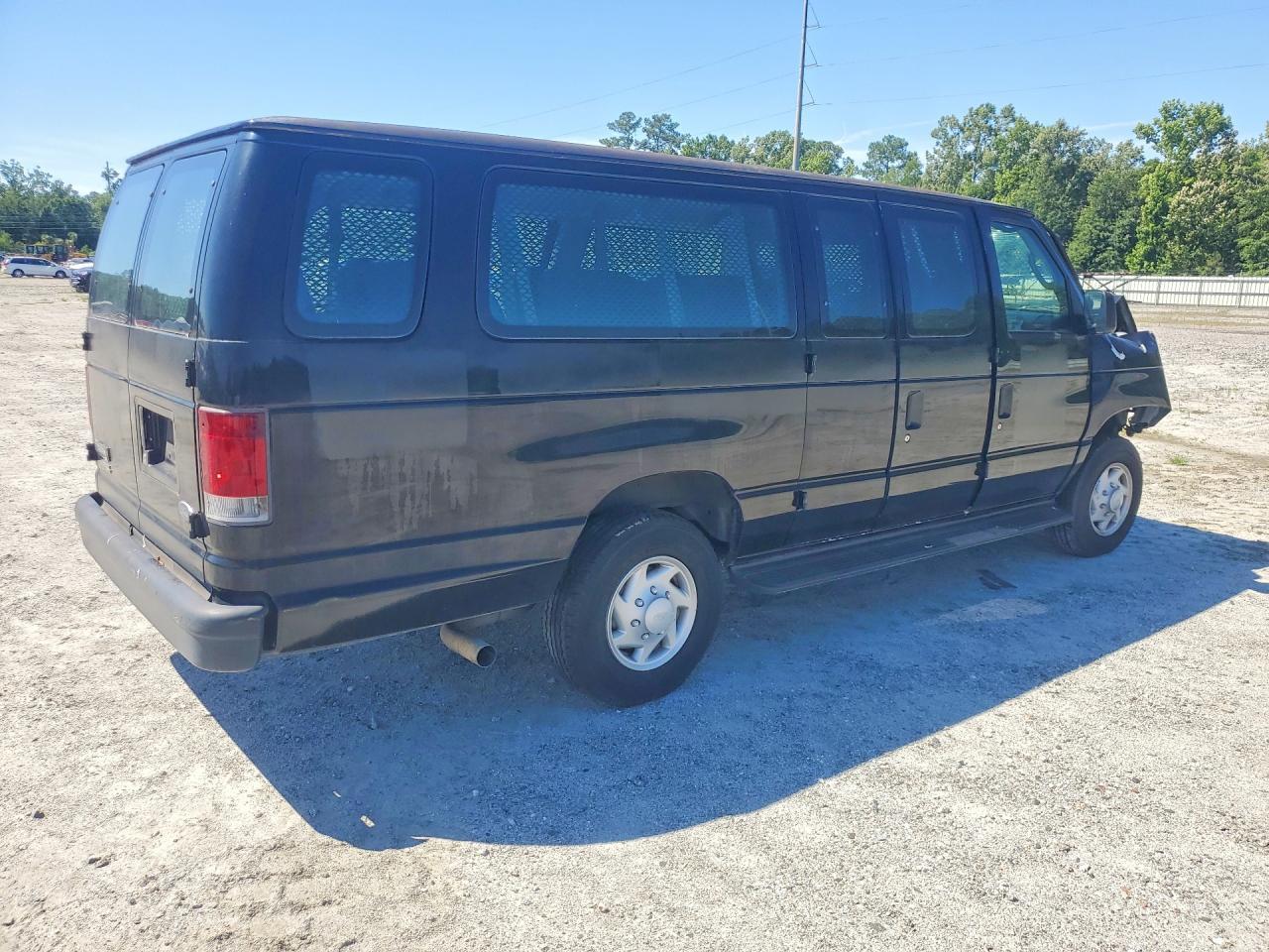 2008 Ford E350 Econo - Image 3