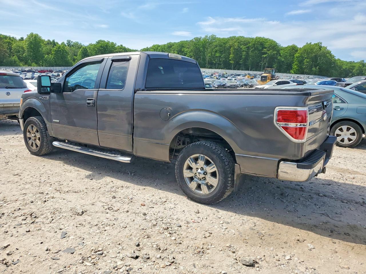 2011 Ford F150 Super Cab - Image 2