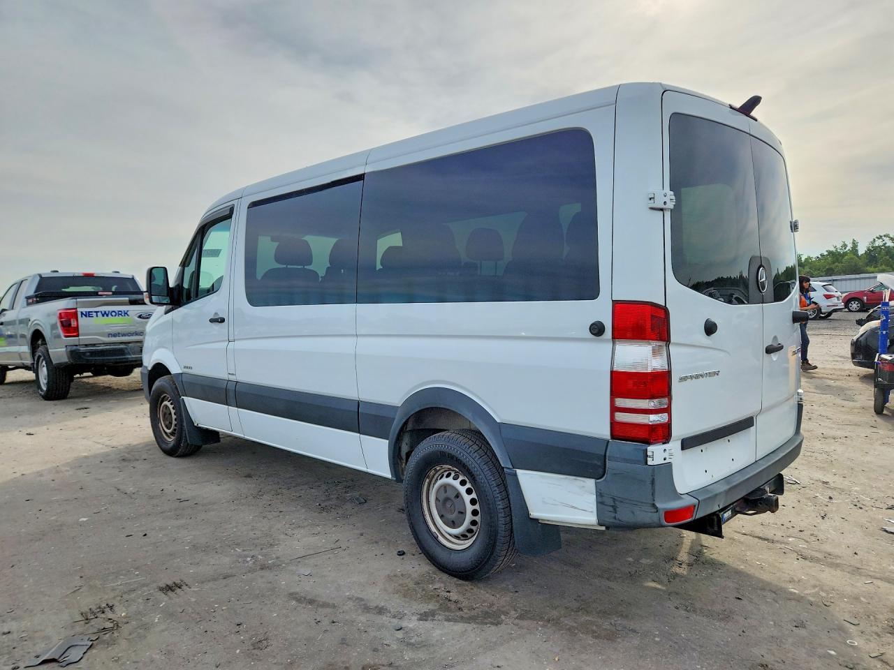 2016 Mercedes-Benz Sprinter 2500 - Image 2