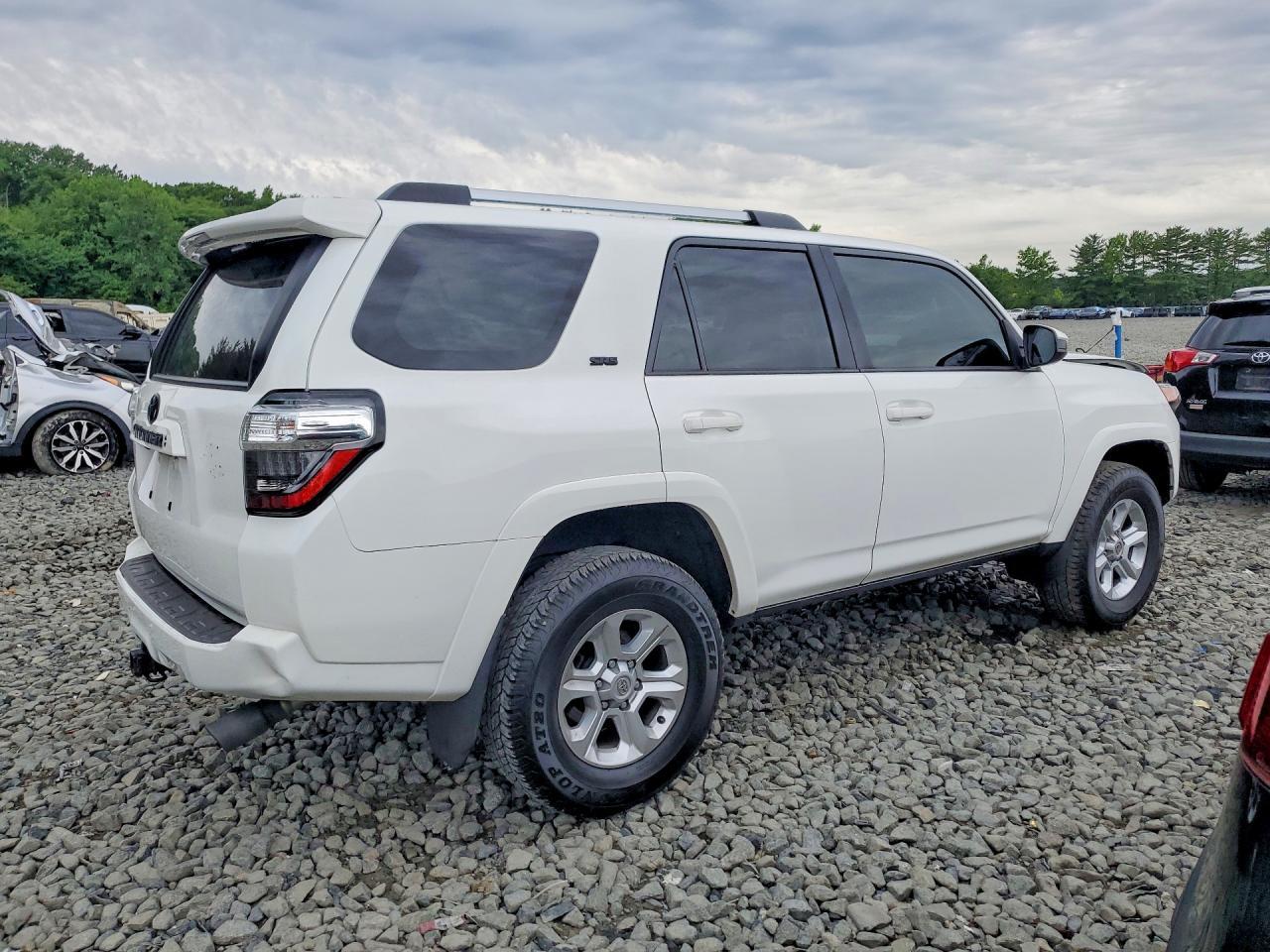 2023 Toyota 4Runner Sr5 - Фото 3