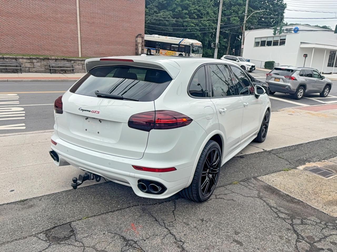 2016 Porsche Cayenne Gts - Image 4