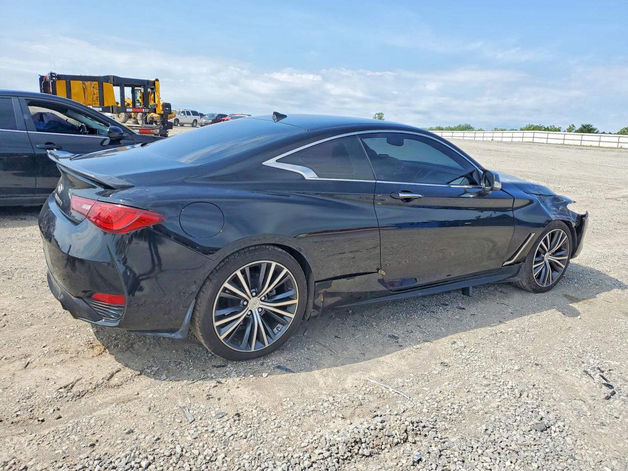 2019 Infiniti Q60 3.0T Luxe - Image 3