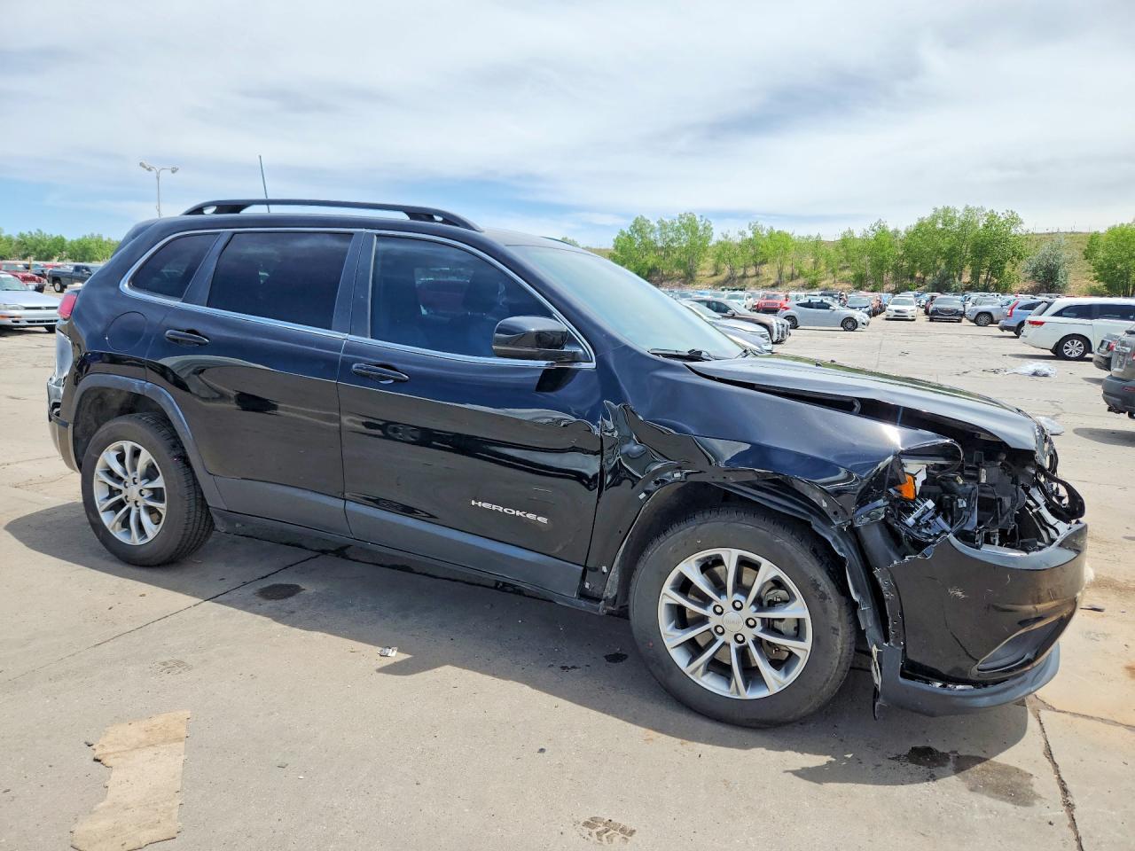 2022 Jeep Cherokee Latitude Lux - Image 4