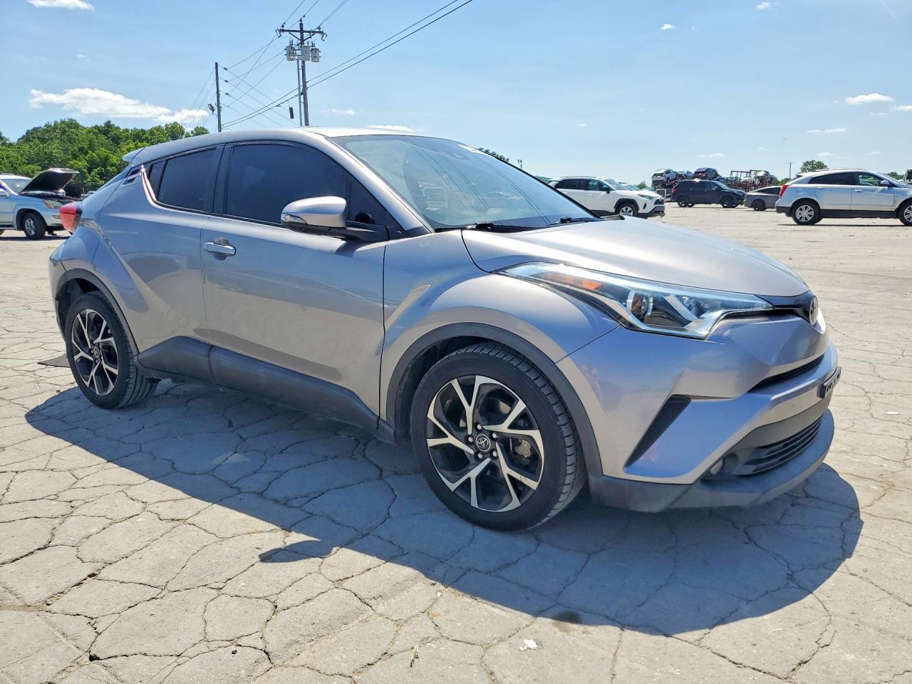 2018 Toyota C-Hr Xle Premium - Image 4