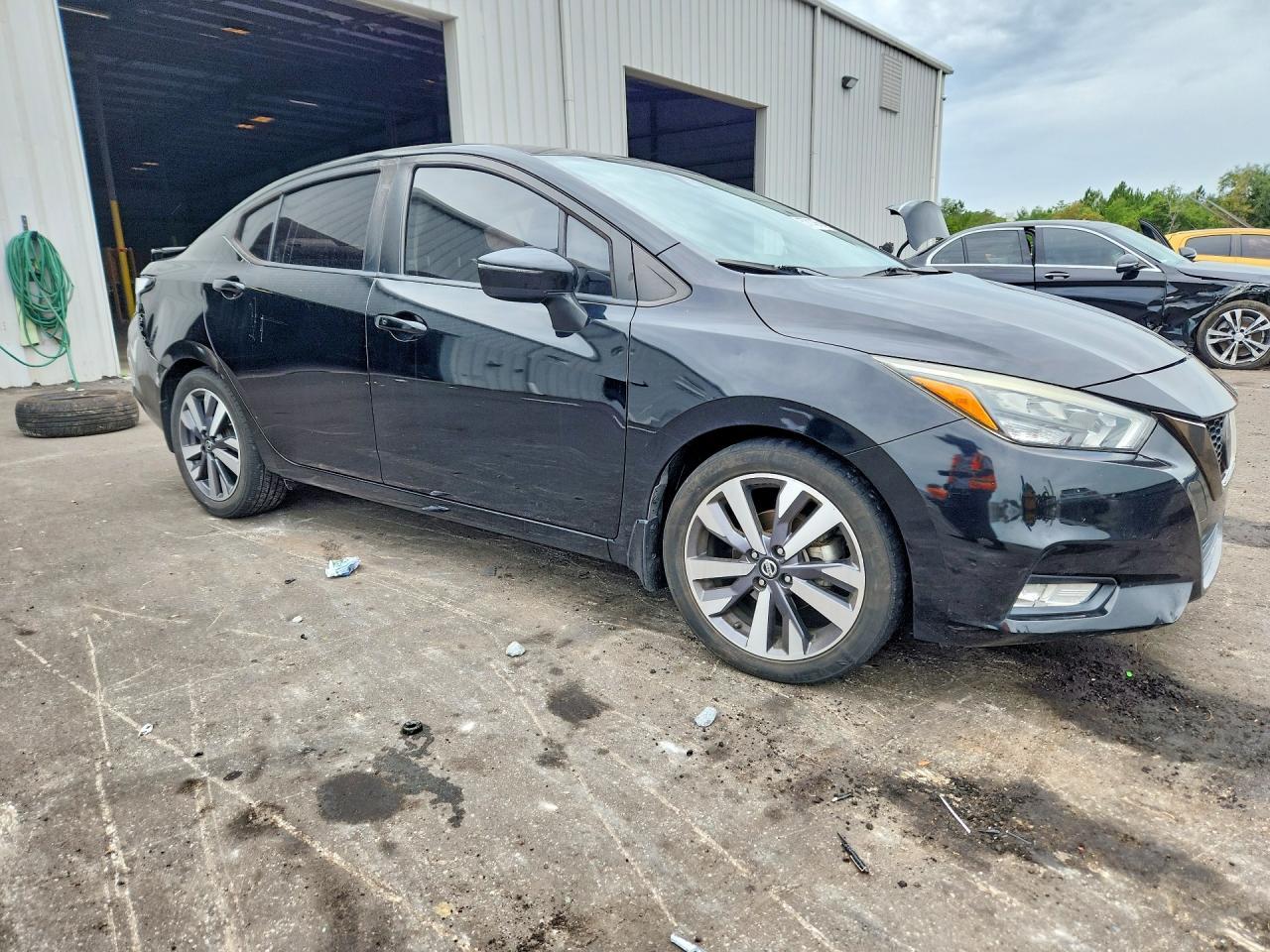 2020 Nissan Versa Sr - Фото 4