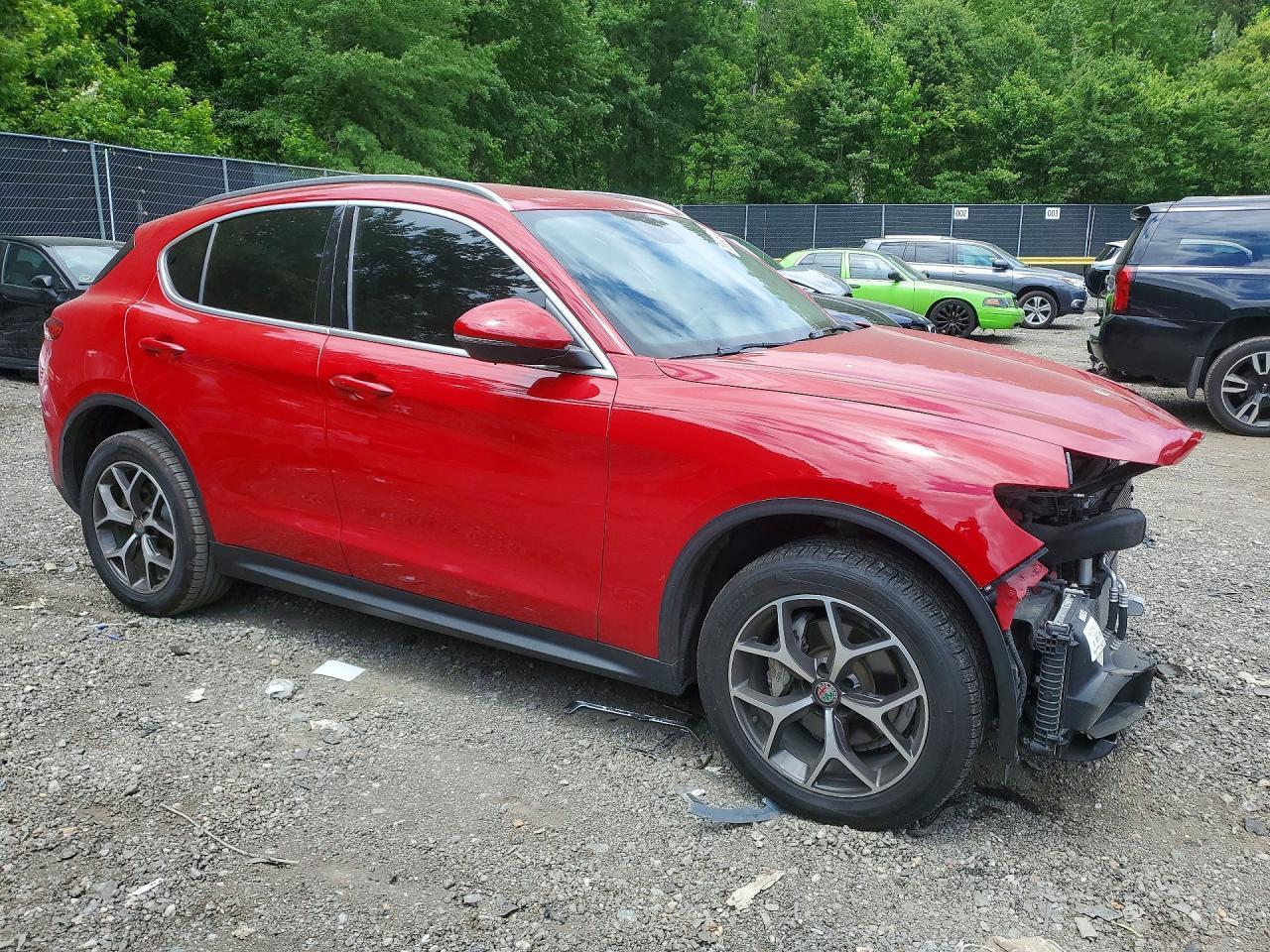 2019 Alfa Romeo Stelvio Ti - Image 4