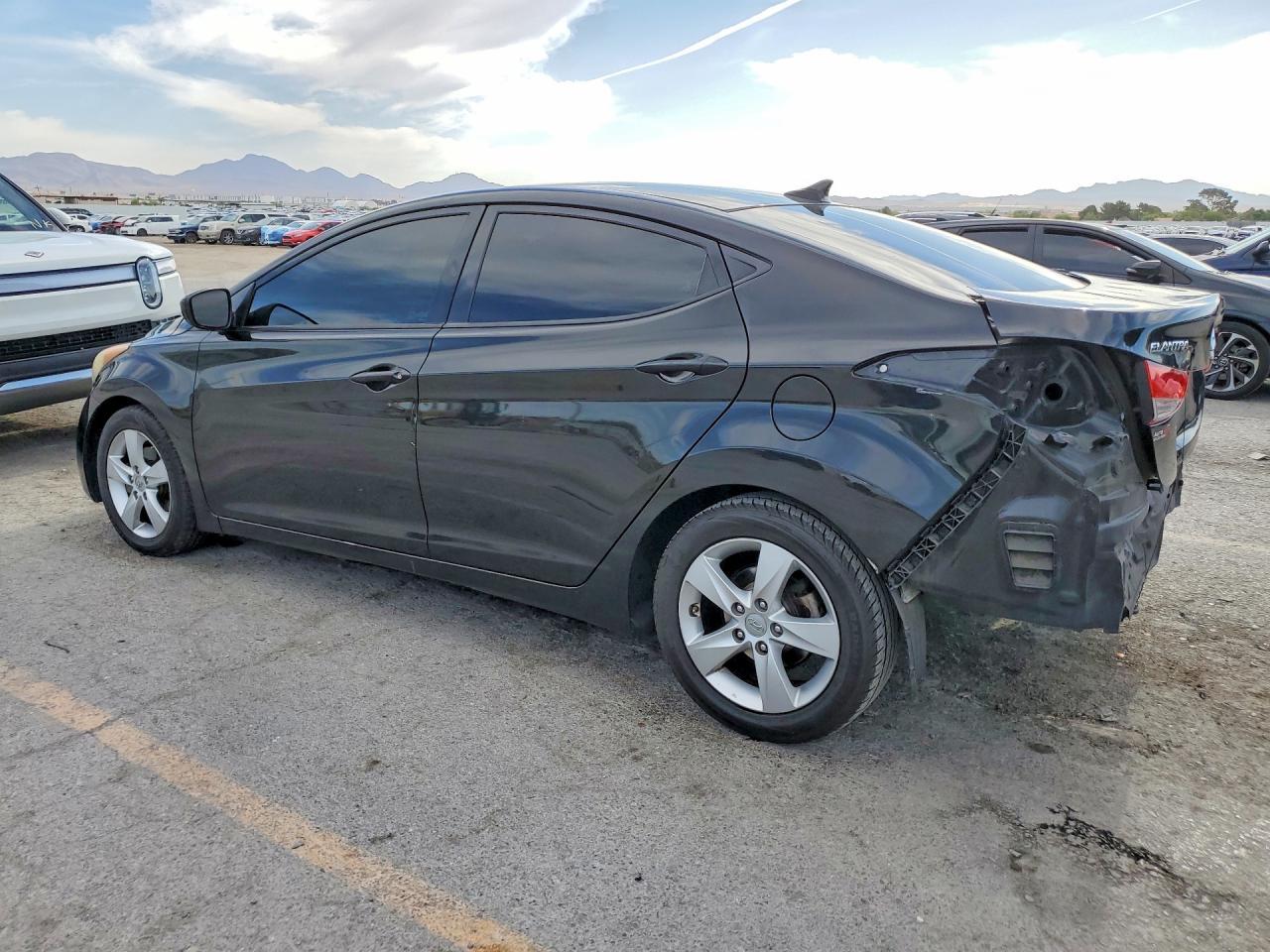 2013 Hyundai Elantra Gls - Фото 2