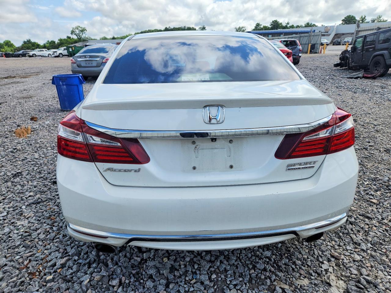 2017 Honda Accord Sport Special Edition - Image 6