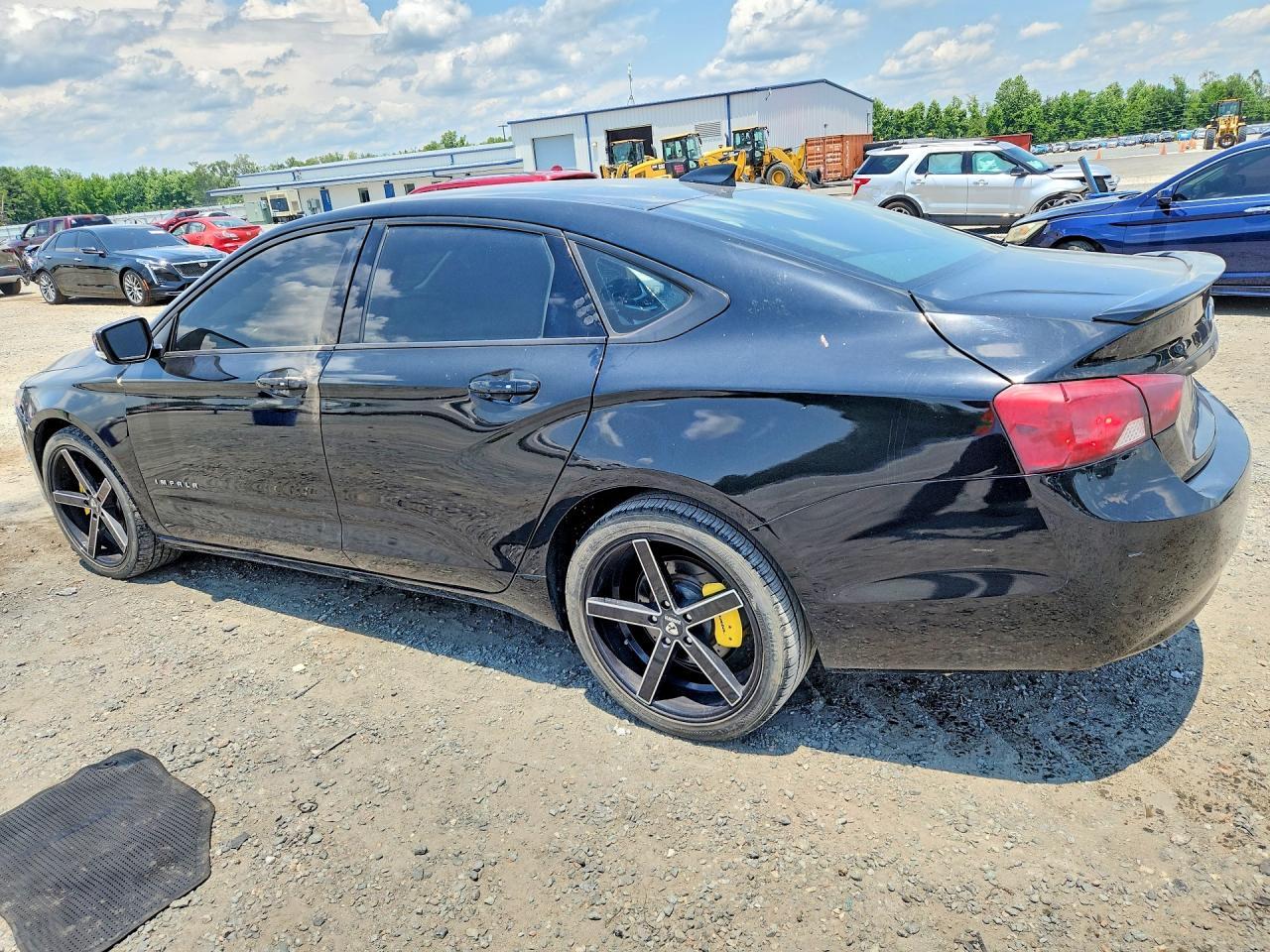 2018 Chevrolet Impala Lt - Image 2