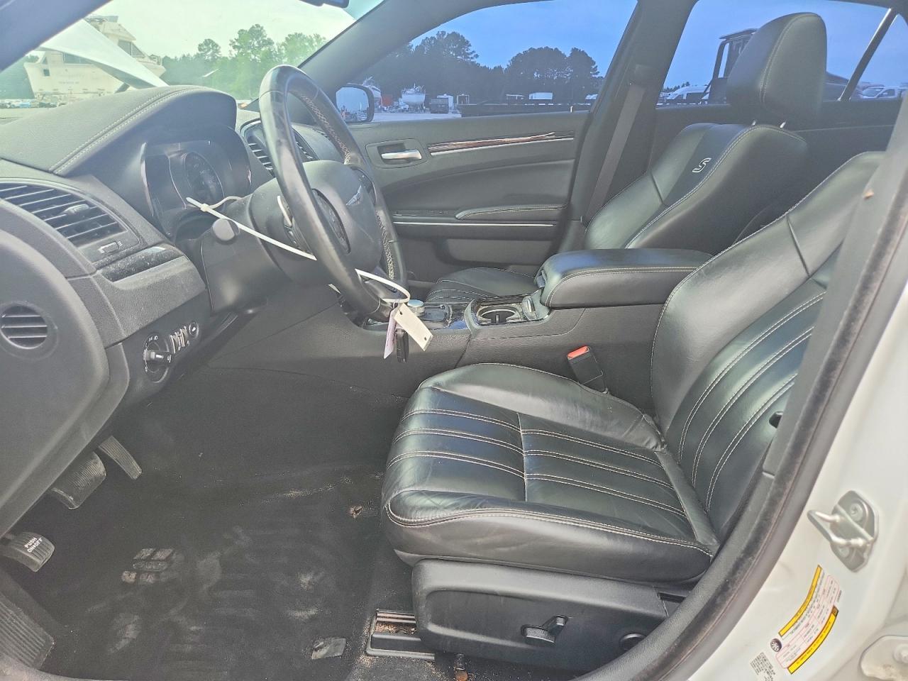 2020 Chrysler 300 S - Image 7