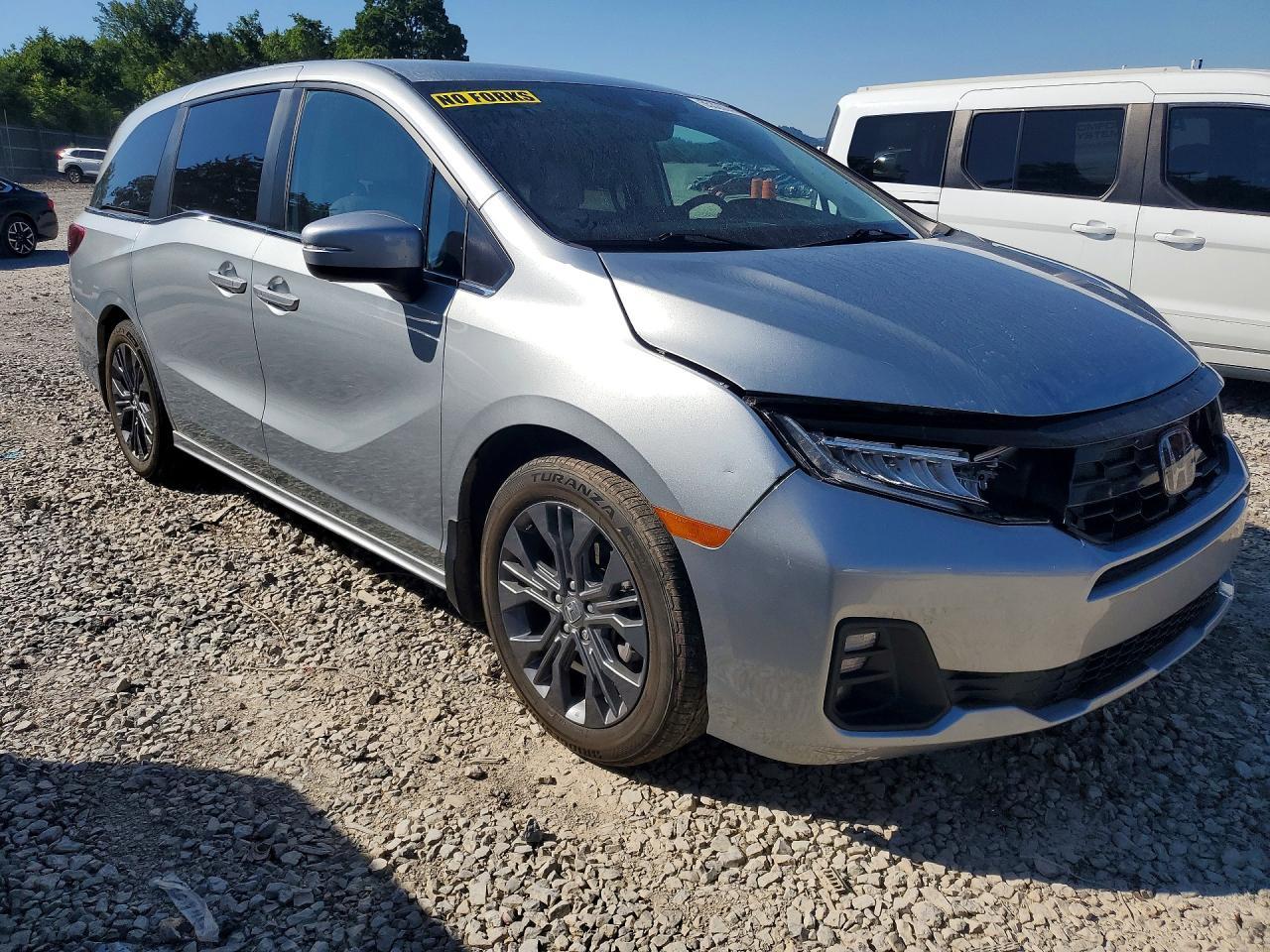 2025 Honda Odyssey Touring - Фото 4