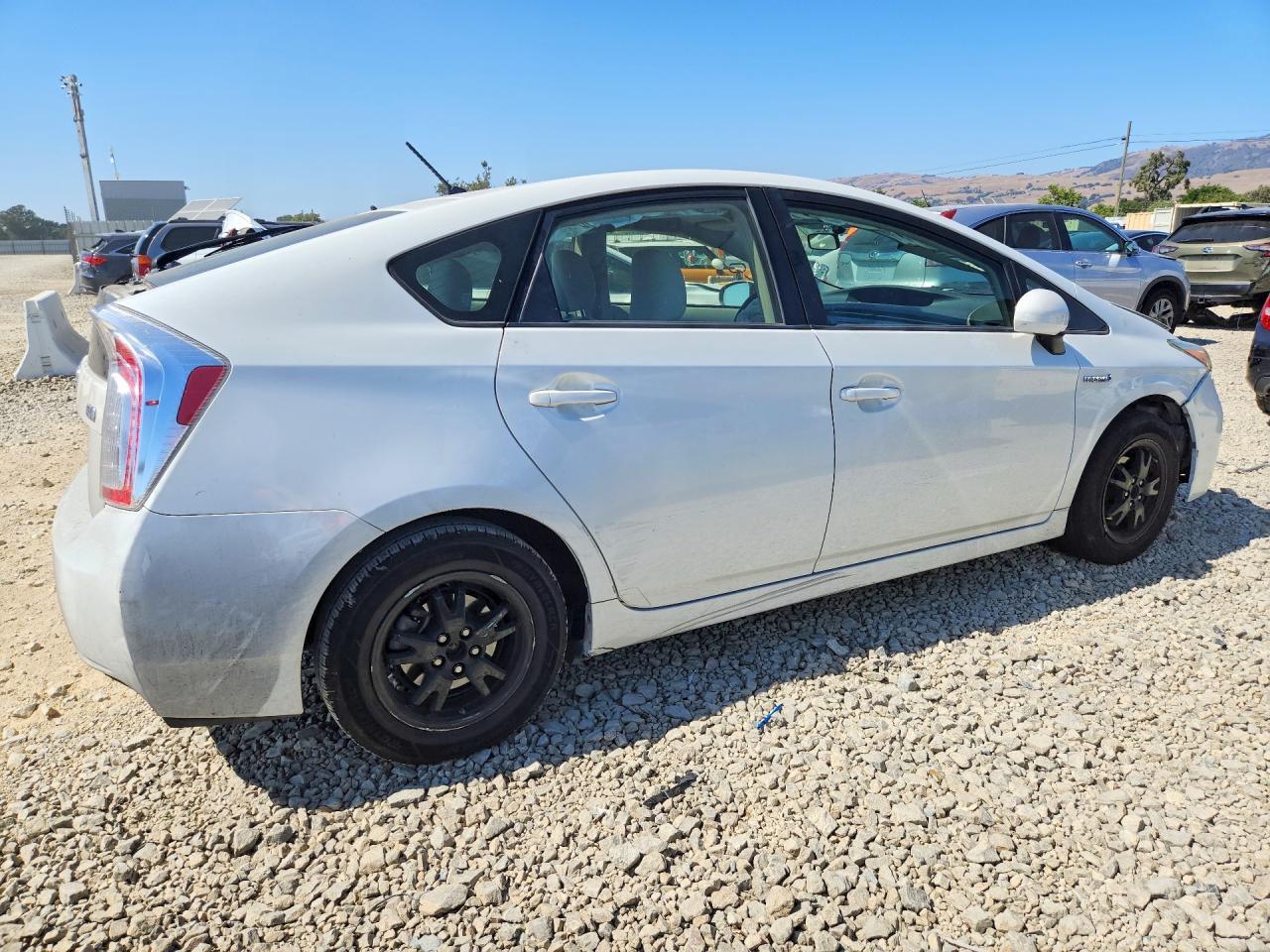 2015 Toyota Prius Two - Фото 3