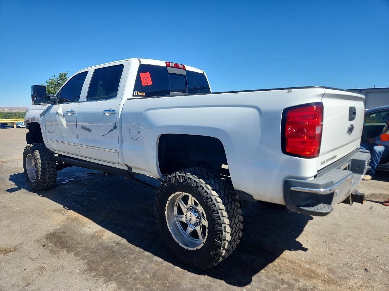 2016 Chevrolet Silverado K2500 Heavy Duty Ltz - Image 2