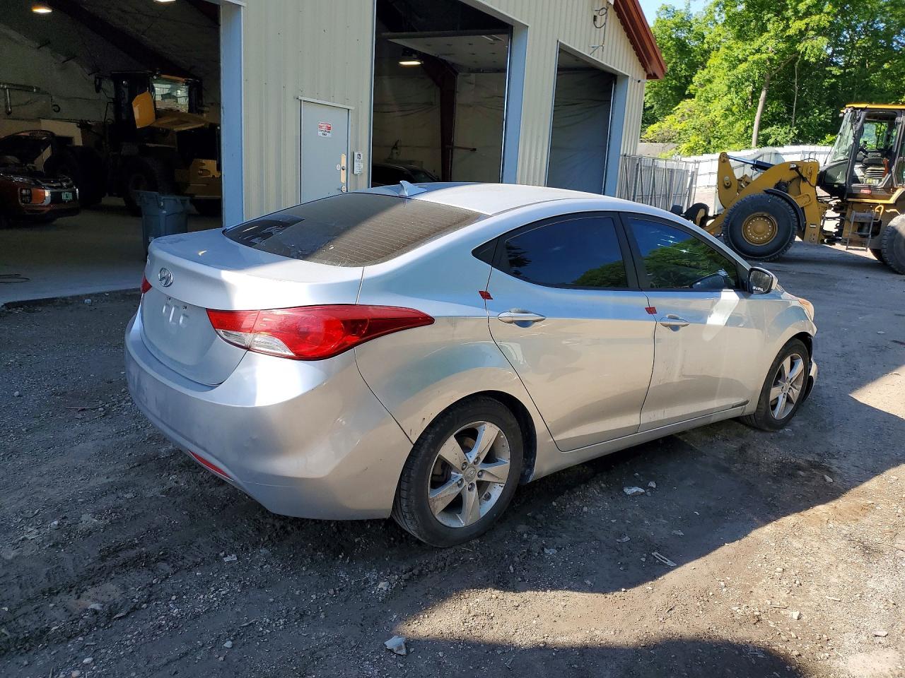 2013 Hyundai Elantra Gls - Image 3