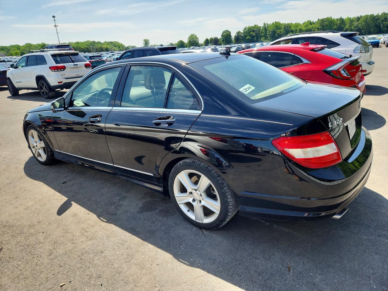 2011 Mercedes-Benz C 300 4Matic - Фото 2