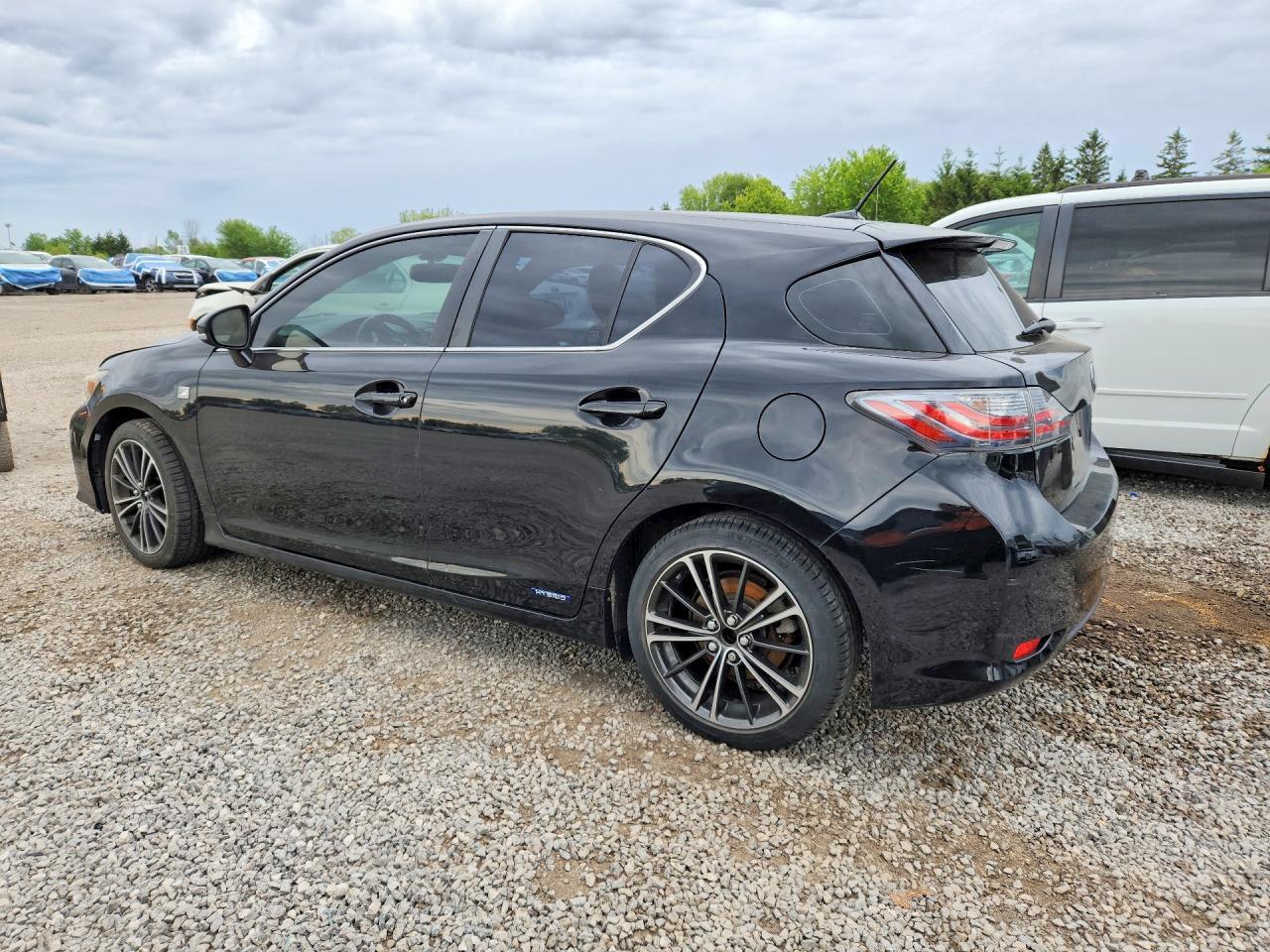 2013 Lexus Ct 200 - Image 2