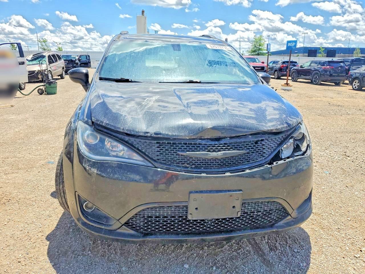 2019 Chrysler Pacifica Touring L Plus - Фото 5