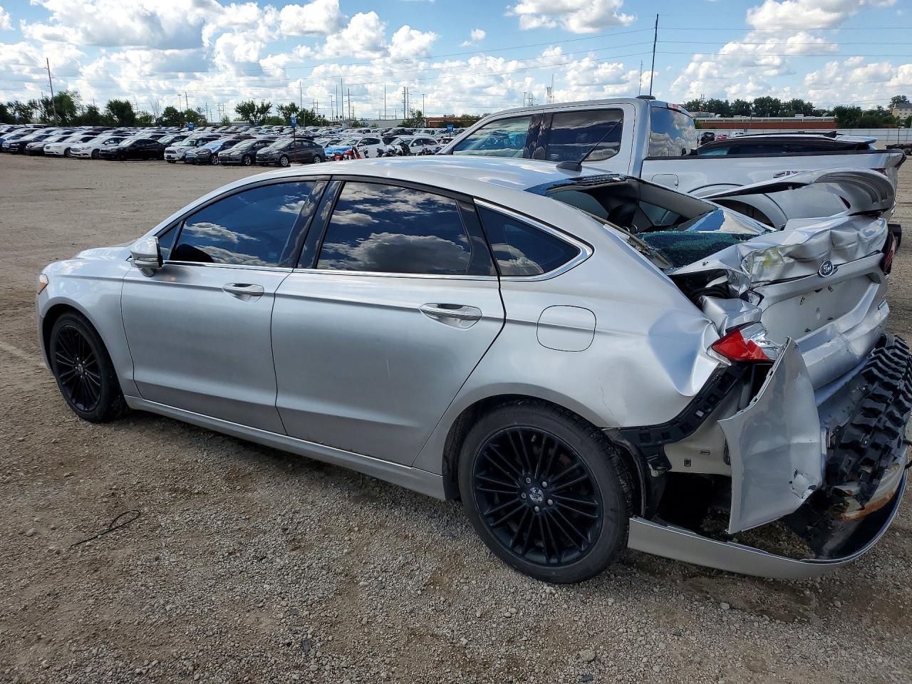 2016 Ford Fusion Se - Image 2
