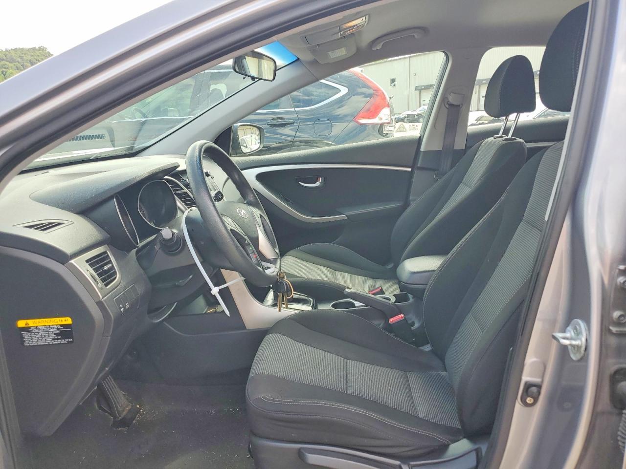 2014 Hyundai Elantra Gt Base - Image 7