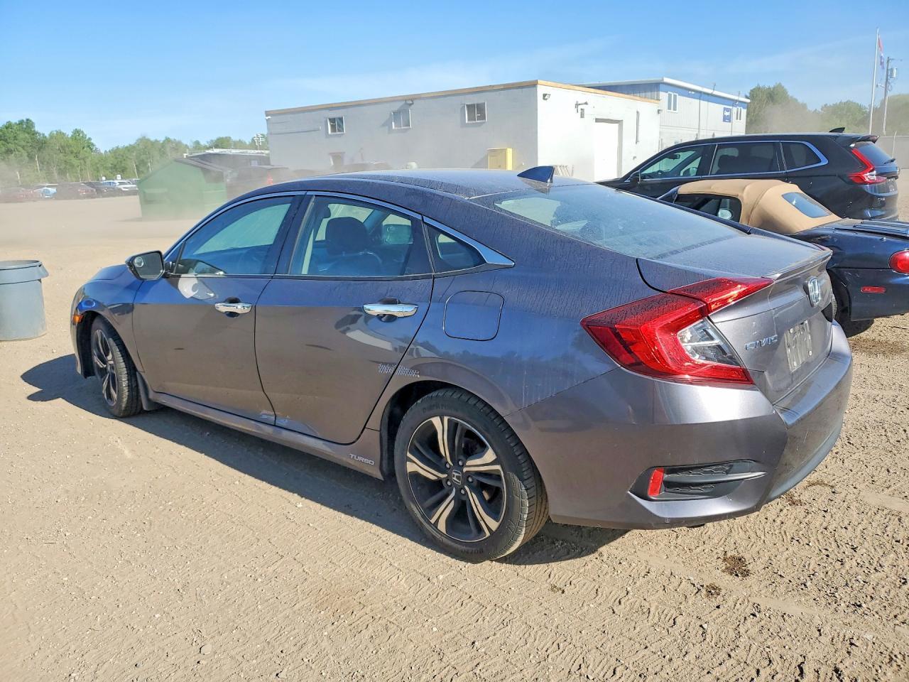 2017 Honda Civic Touring - Фото 2