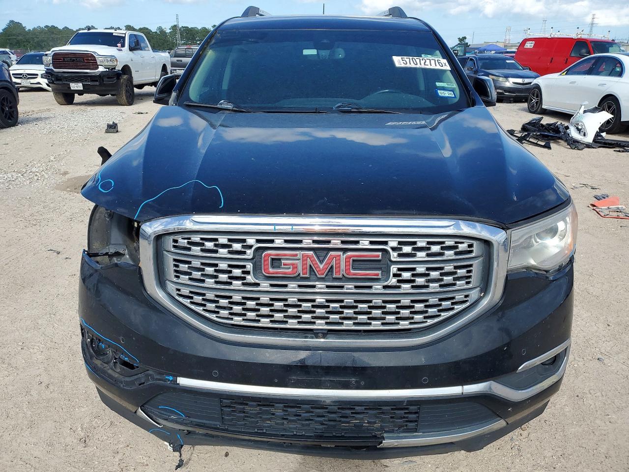 2019 GMC Acadia Denali - Image 5