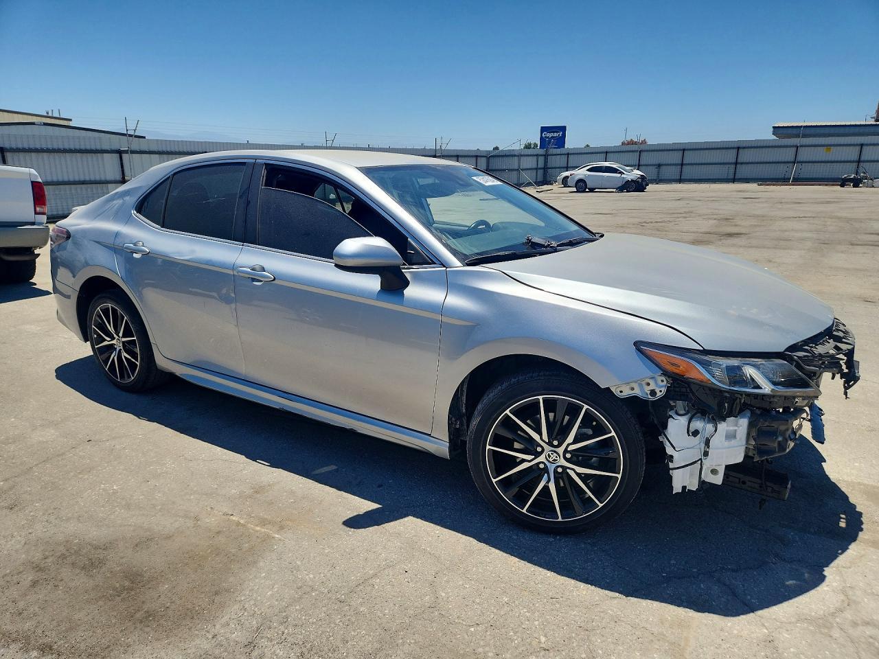 2021 Toyota Camry Se - Фото 4