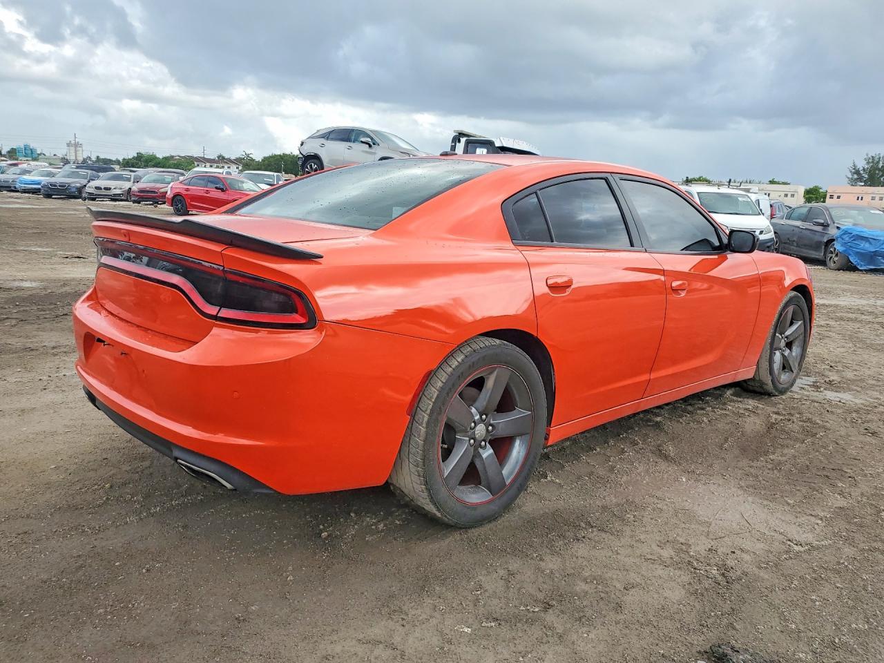 2019 Dodge Charger Sxt - Image 3
