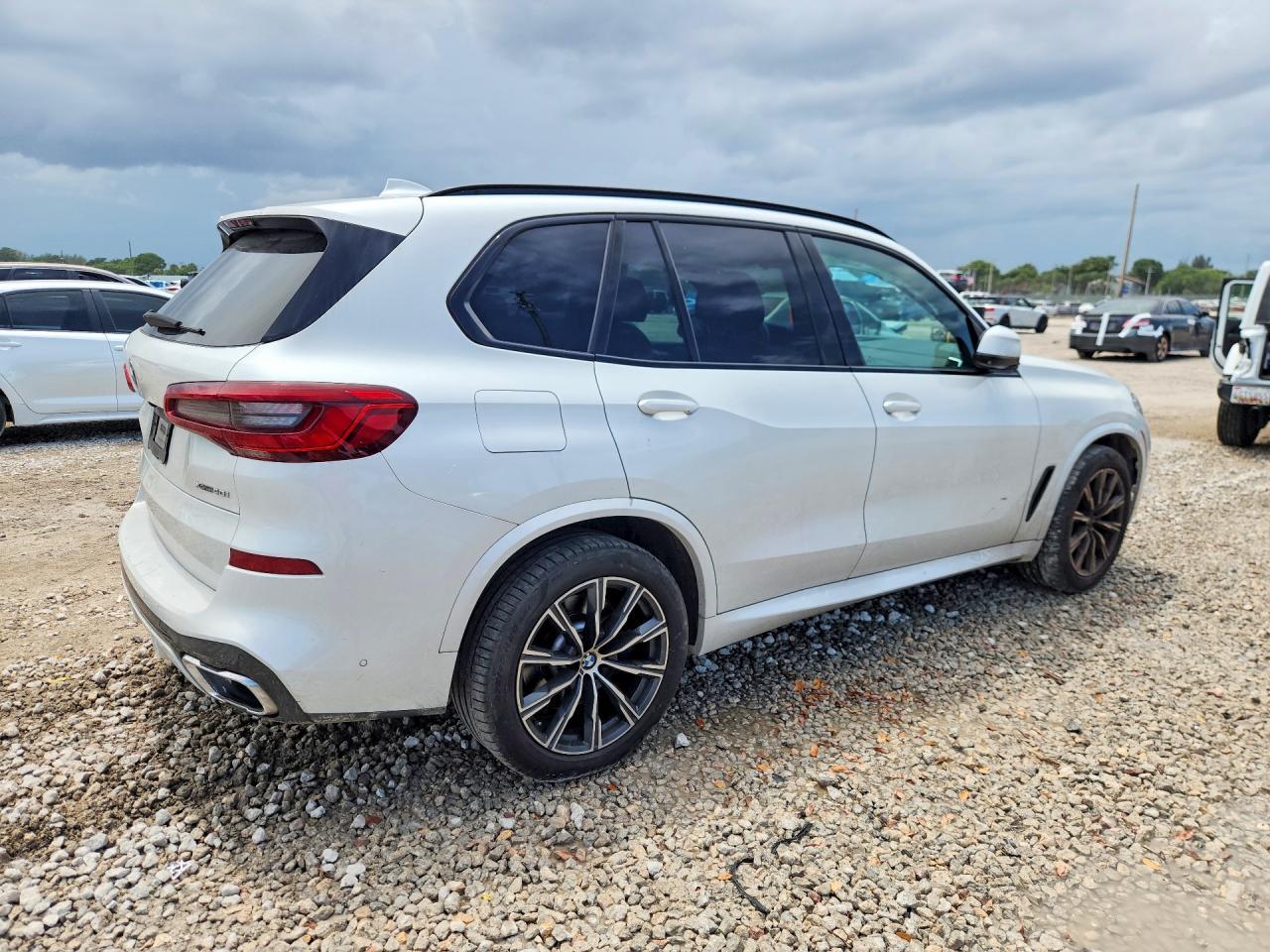 2020 BMW X5 xDrive40I - Фото 3
