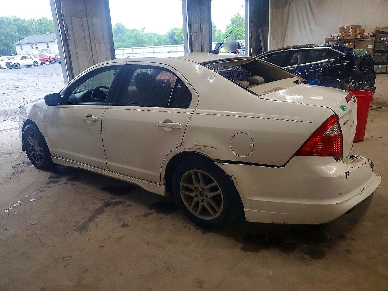 2010 Ford Fusion S - Фото 2