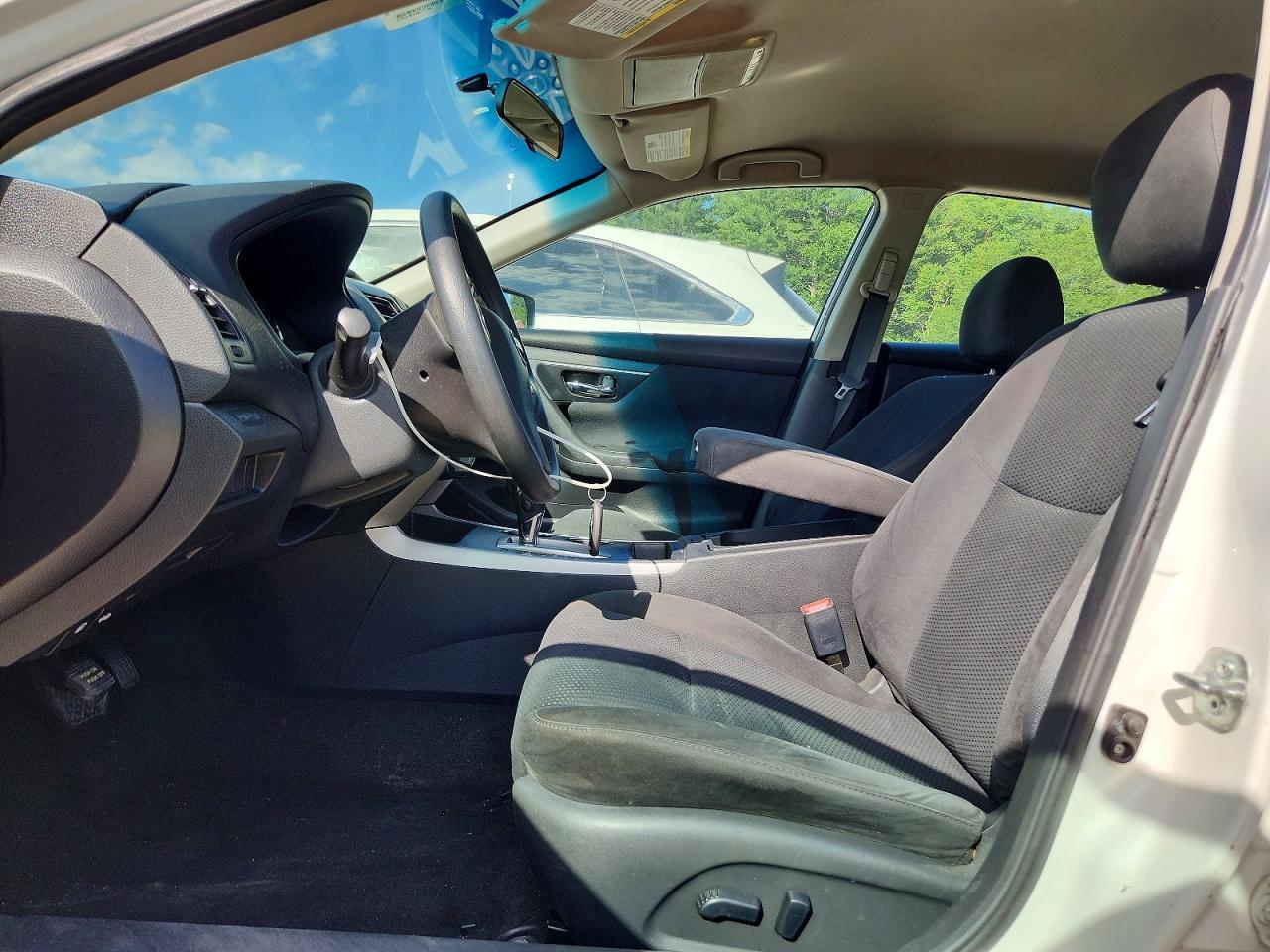 2015 Nissan Altima 2.5 S - Фото 7