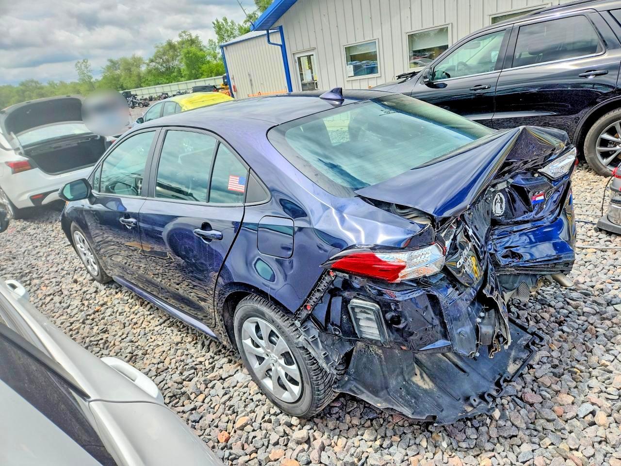 2021 Toyota Corolla Le - Image 2