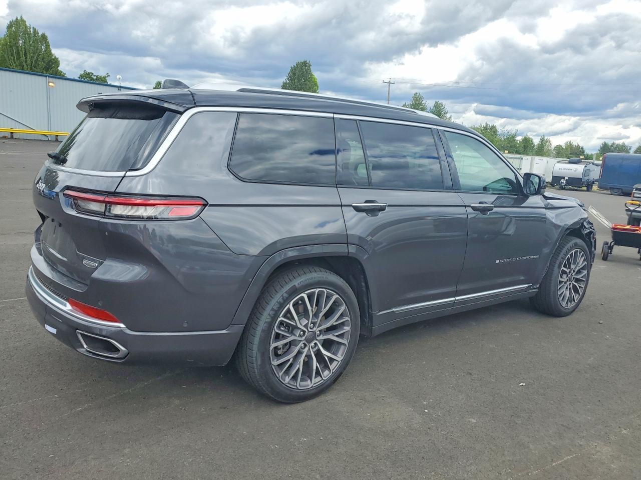 2023 Jeep Grand Cherokee L Summit - Фото 3