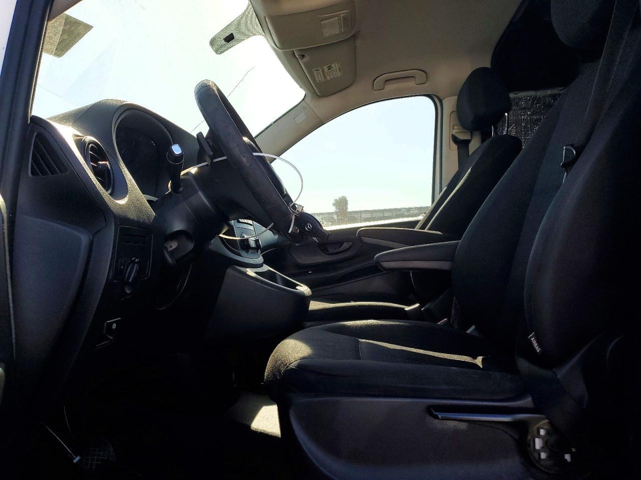2017 Mercedes-Benz Metris - Delivery Van - Image 7