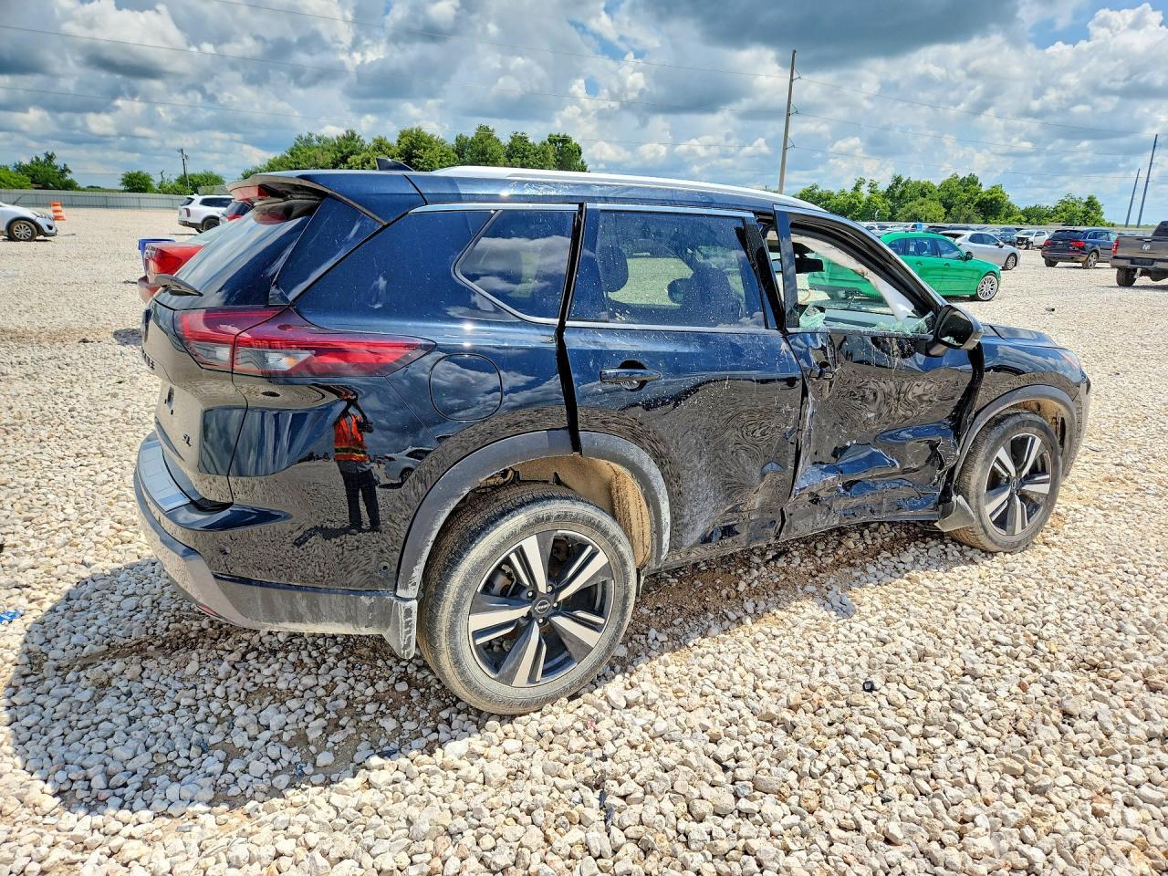 2025 Nissan Rogue Sl - Фото 3