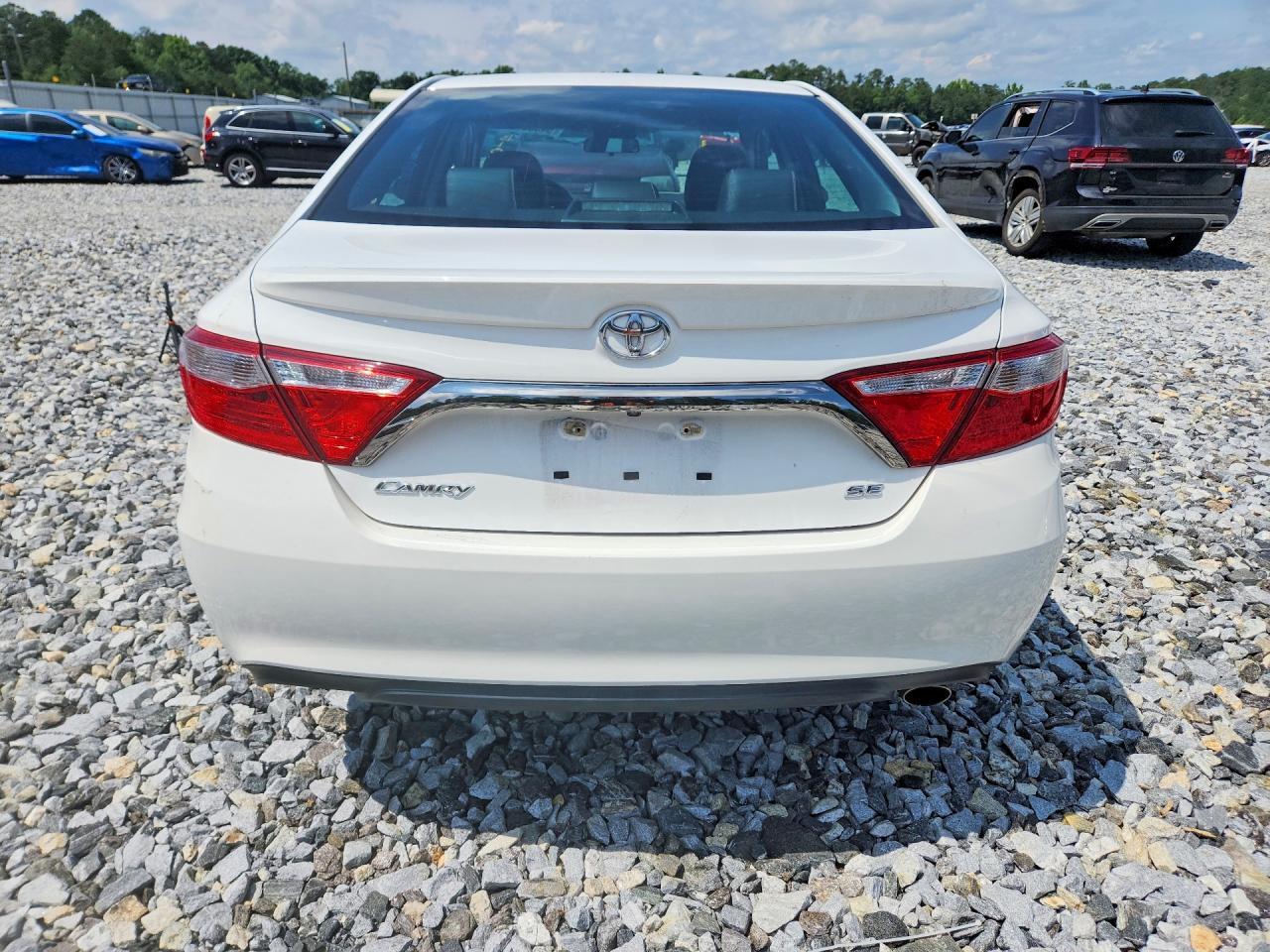 2017 Toyota Camry Se - Image 6