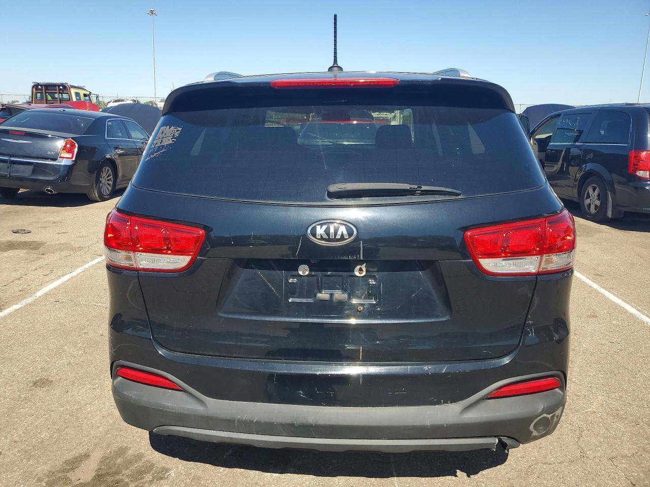 2017 Kia Sorento Lx V6 - Image 6