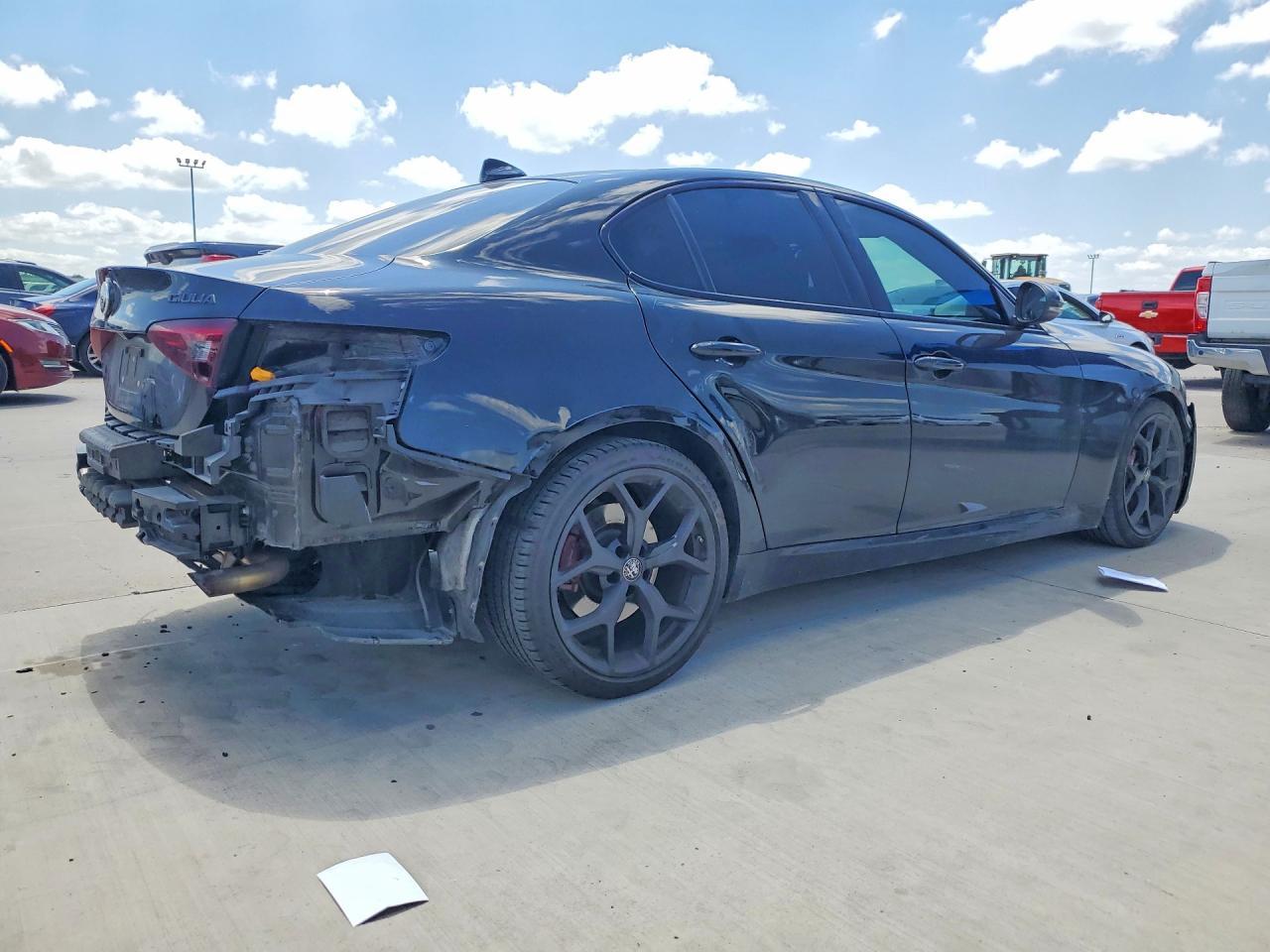 2019 Alfa Romeo Giulia - Image 3